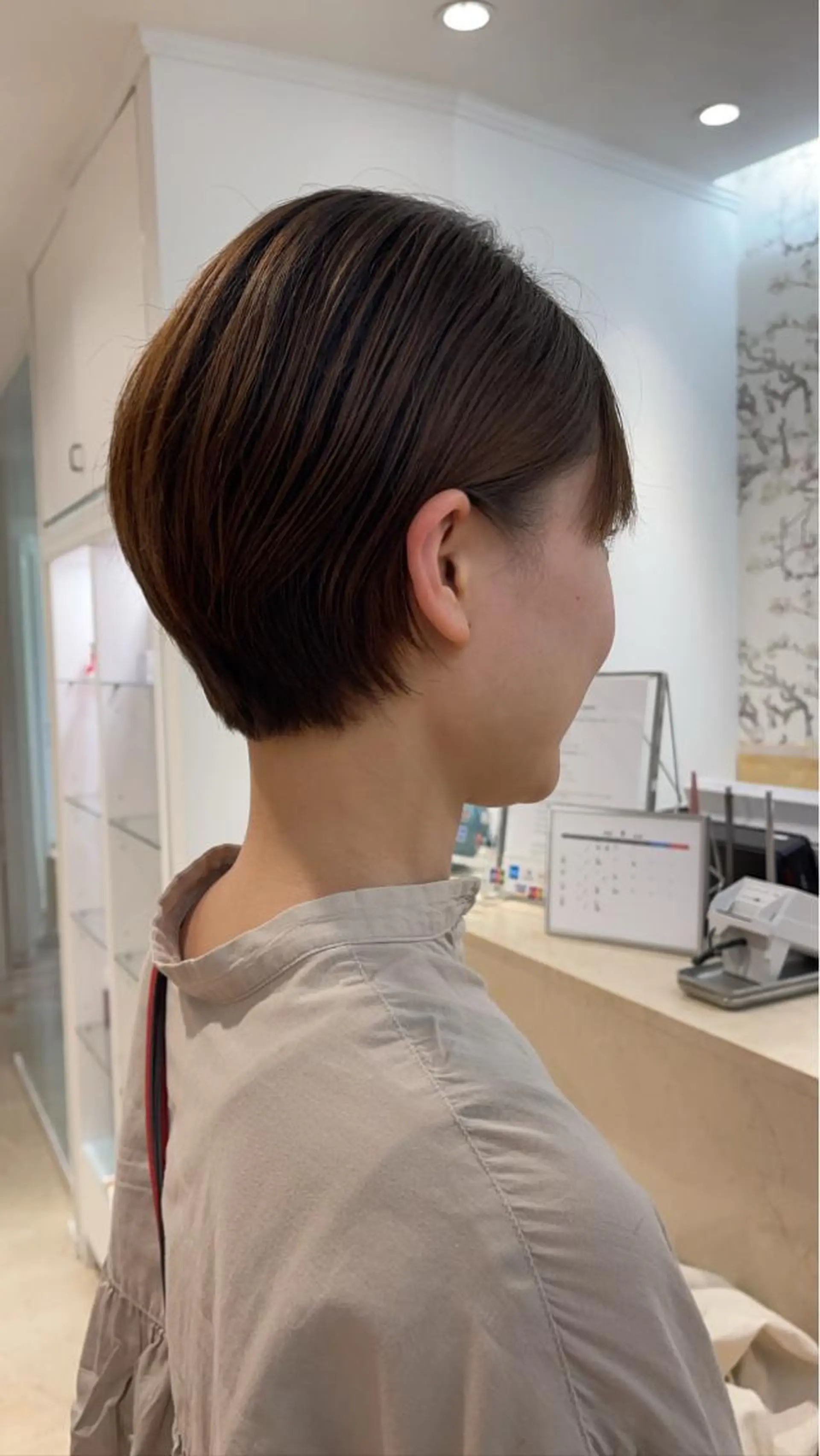 ショート カラー 小林 瑚白のヘアスタイル