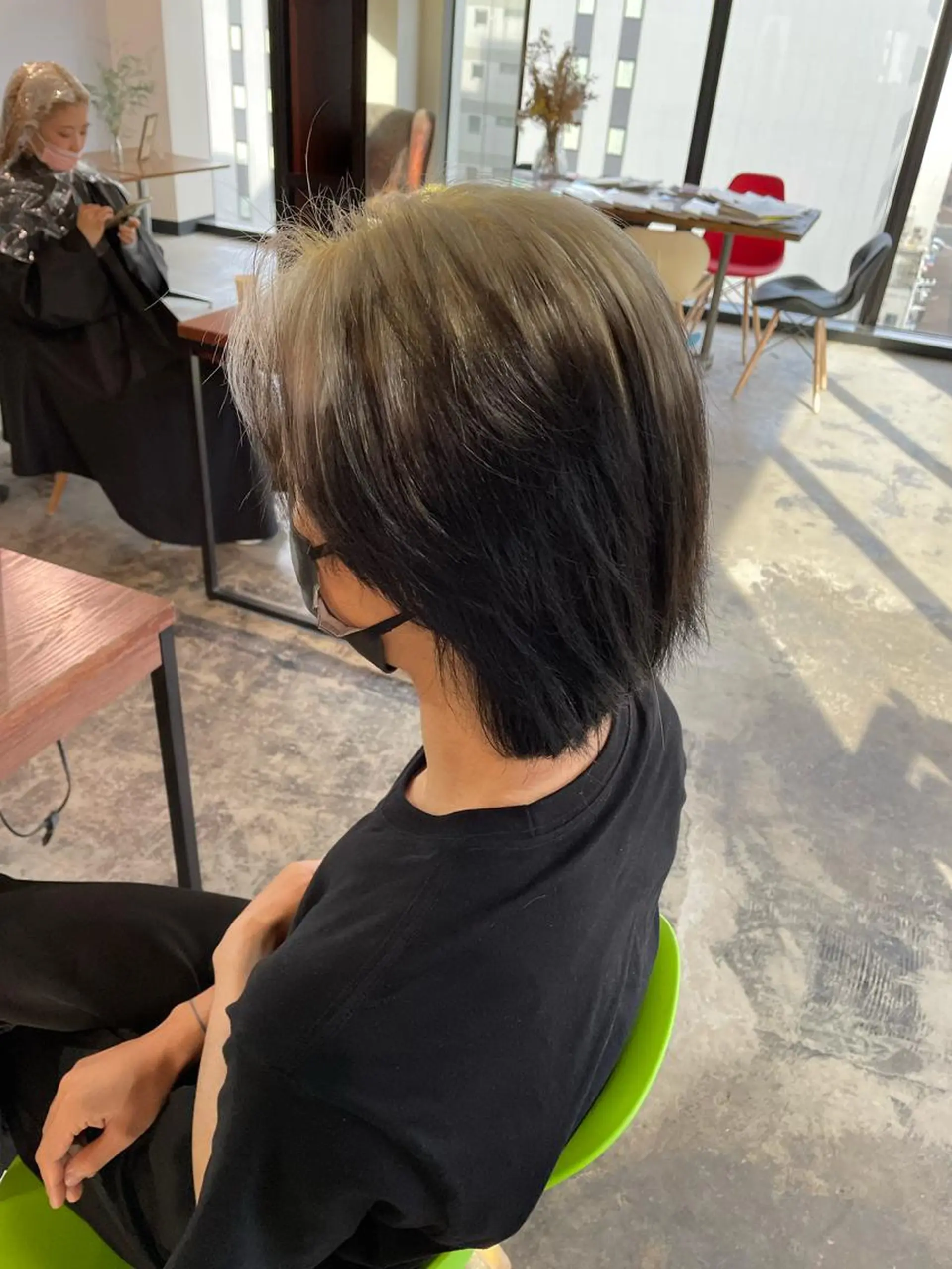 カラー メンズ La fith hair ray 札幌店所属・顔まわり/W カラー/リョウのヘアスタイル