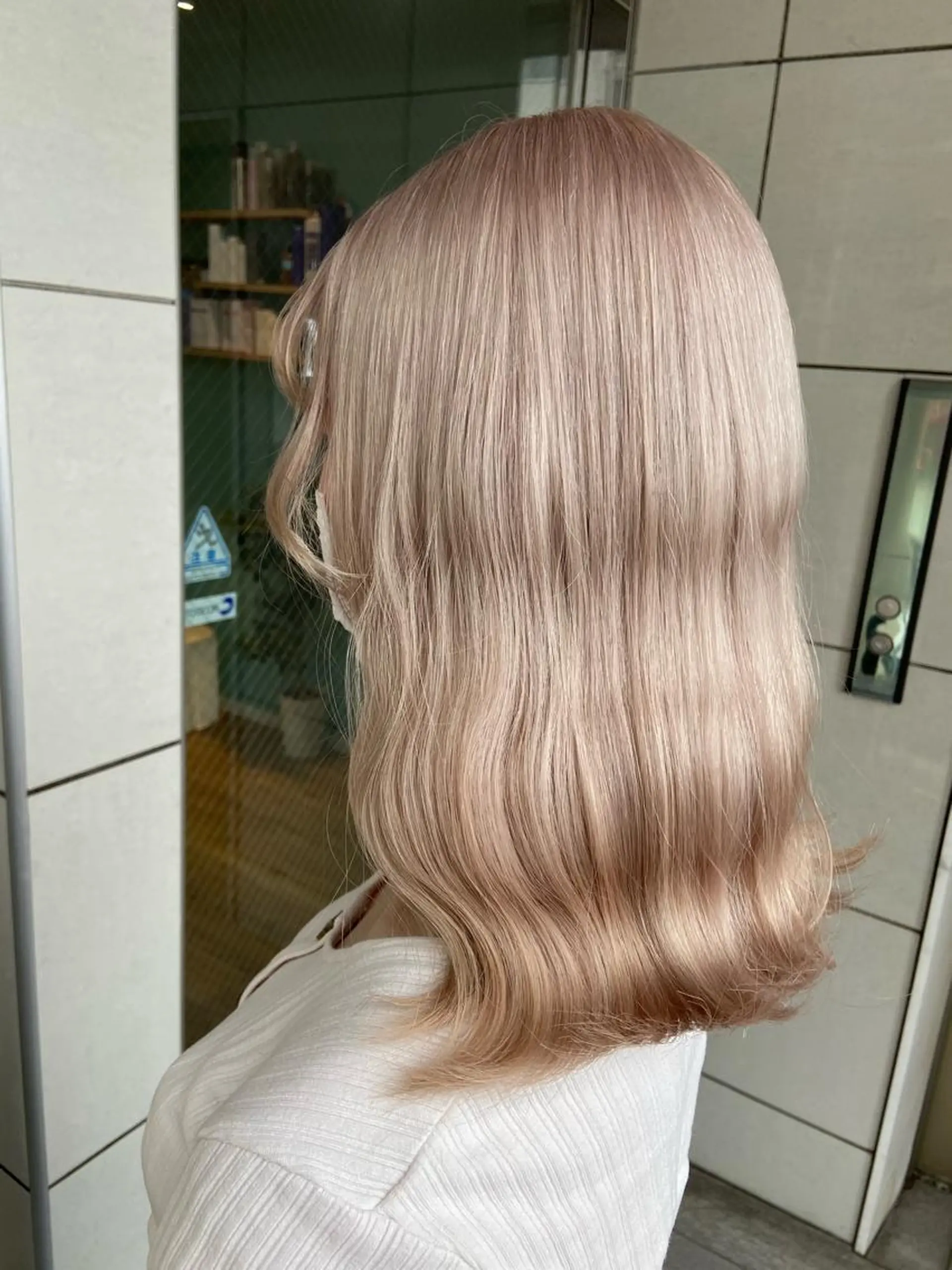 ミディアム カラー ヘアカラー トリートメント 🧸プルエクステ❤︎ ネイルKAO🧸のヘアスタイル