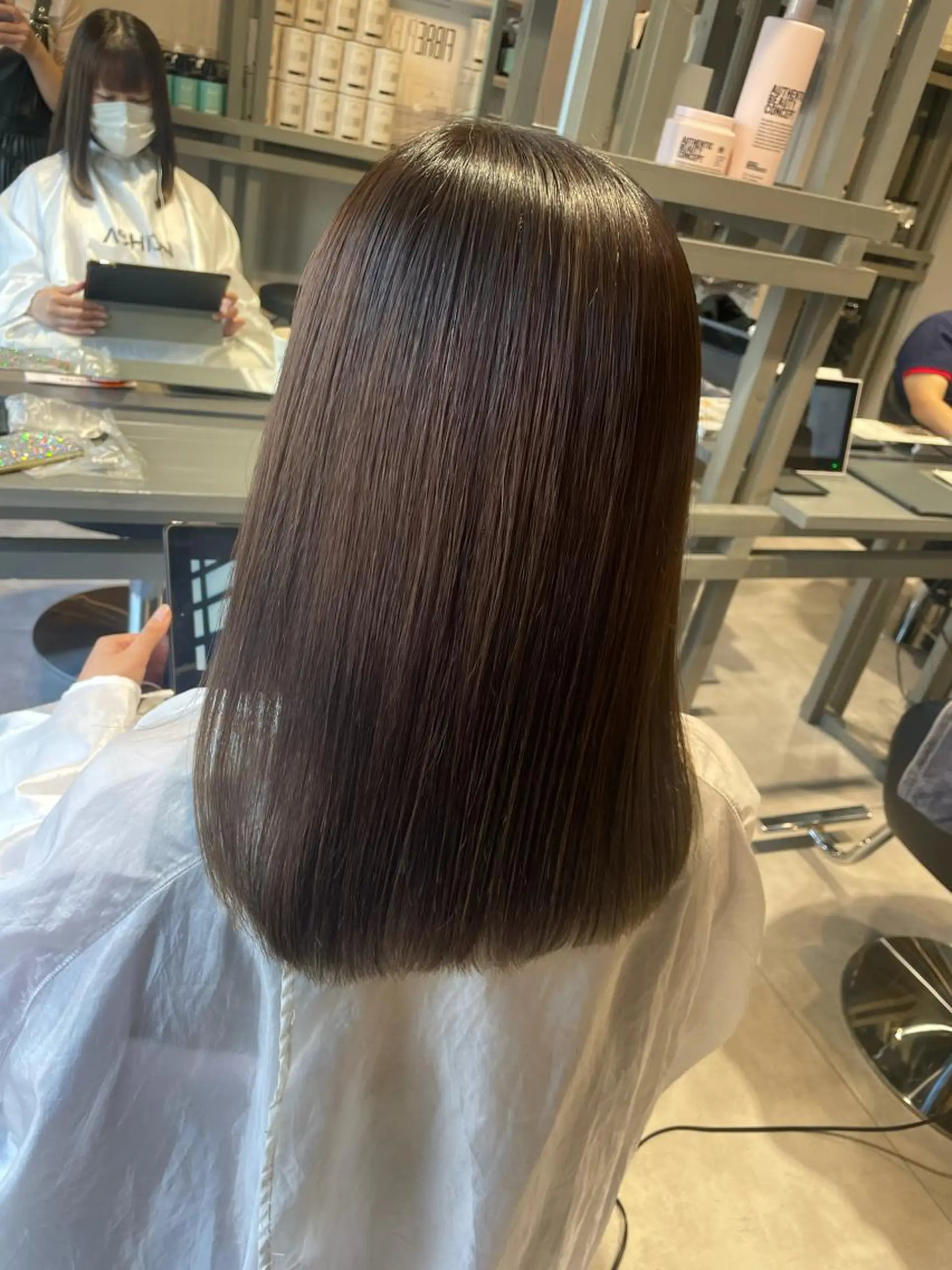 ミディアム カラー 酸性ストレート 縮毛矯正 トリートメント ブリーチ👩‍🦳/ ‪✂︎MANAMIのヘアスタイル