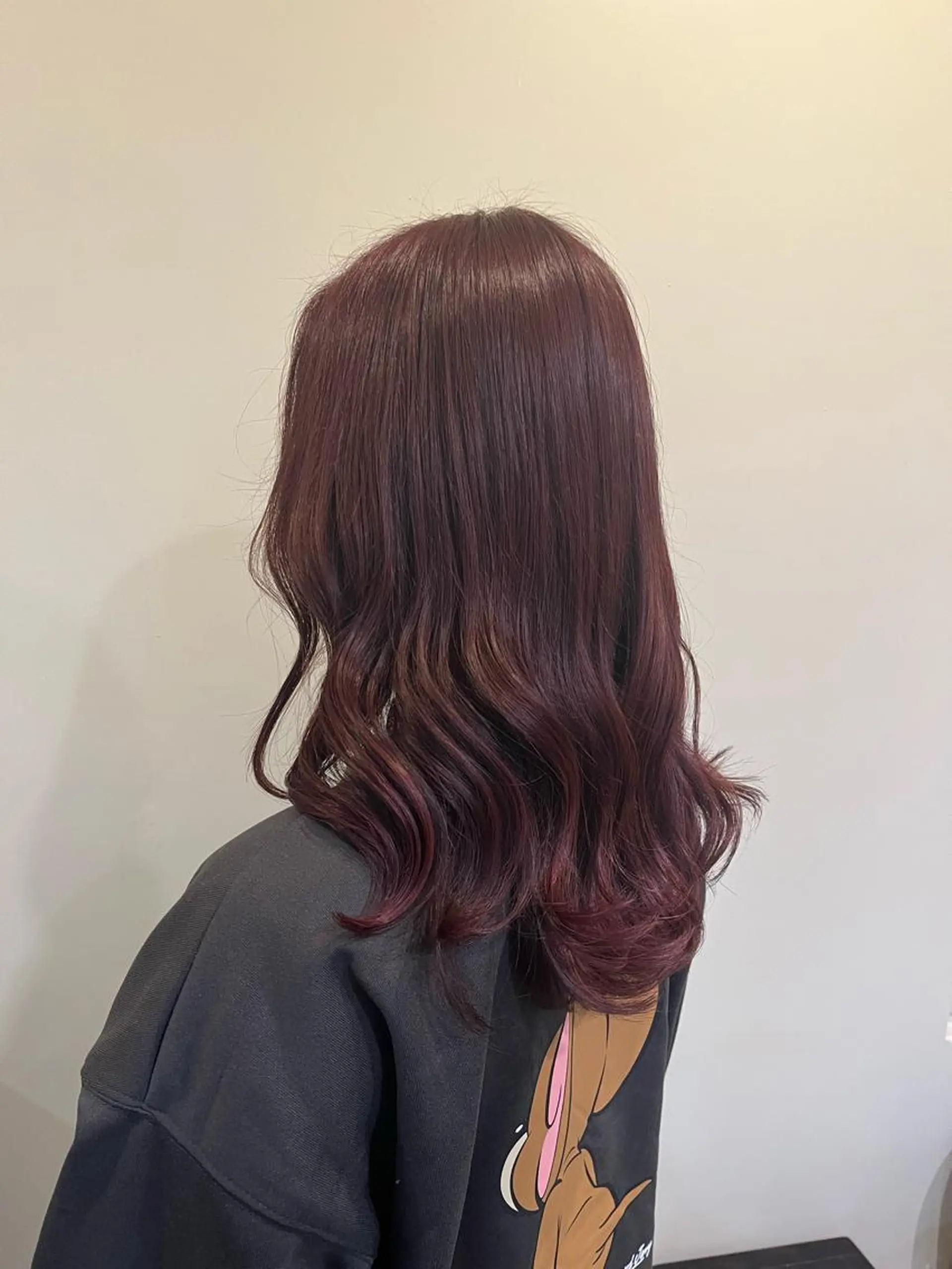 カラー ブリーチ ブリーチなしカラー ピンクカラー KOKORO 中村 朱里のヘアスタイル