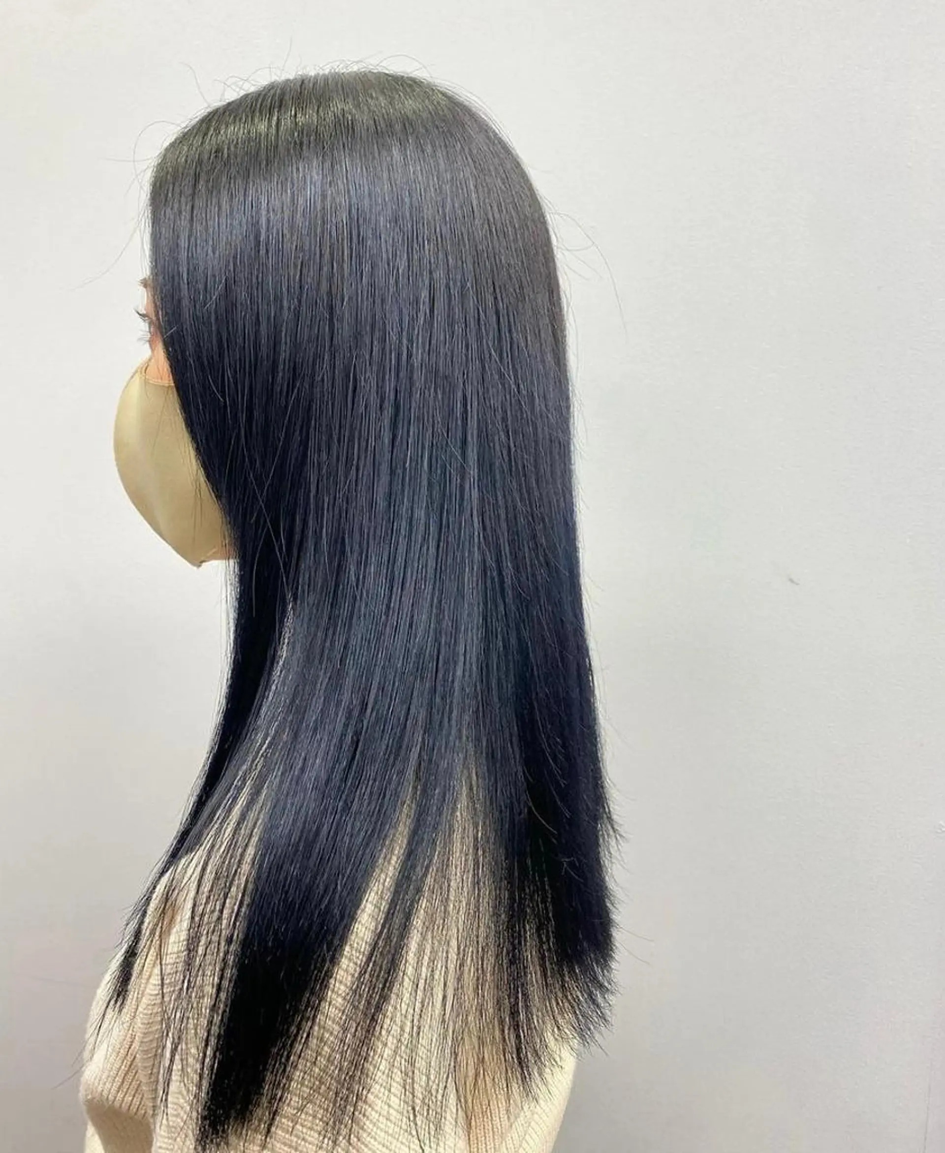 ロング カラー ブルーカラー Crescere所属・小島 凜のヘアスタイル