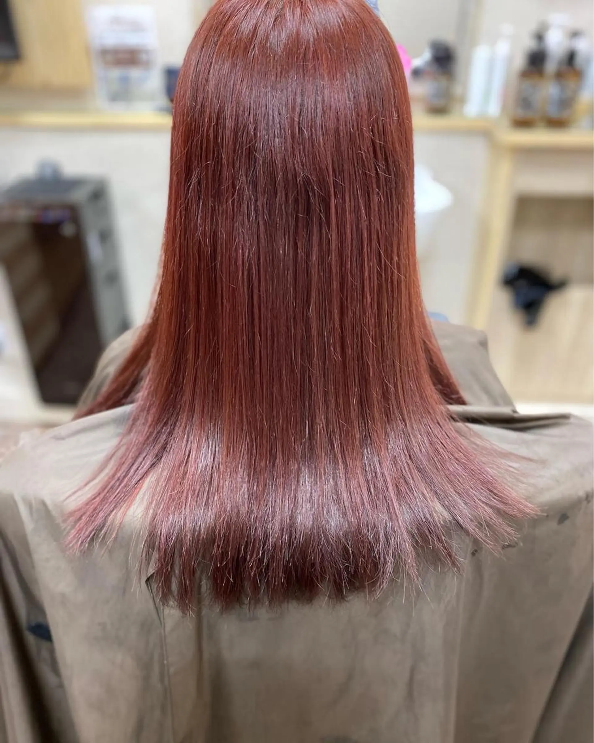 セミロング カラー ブリーチ カシス ブリーチなしカラー ピンクカラー Hair Salon GoTo所属・後藤 征信のヘアスタイル