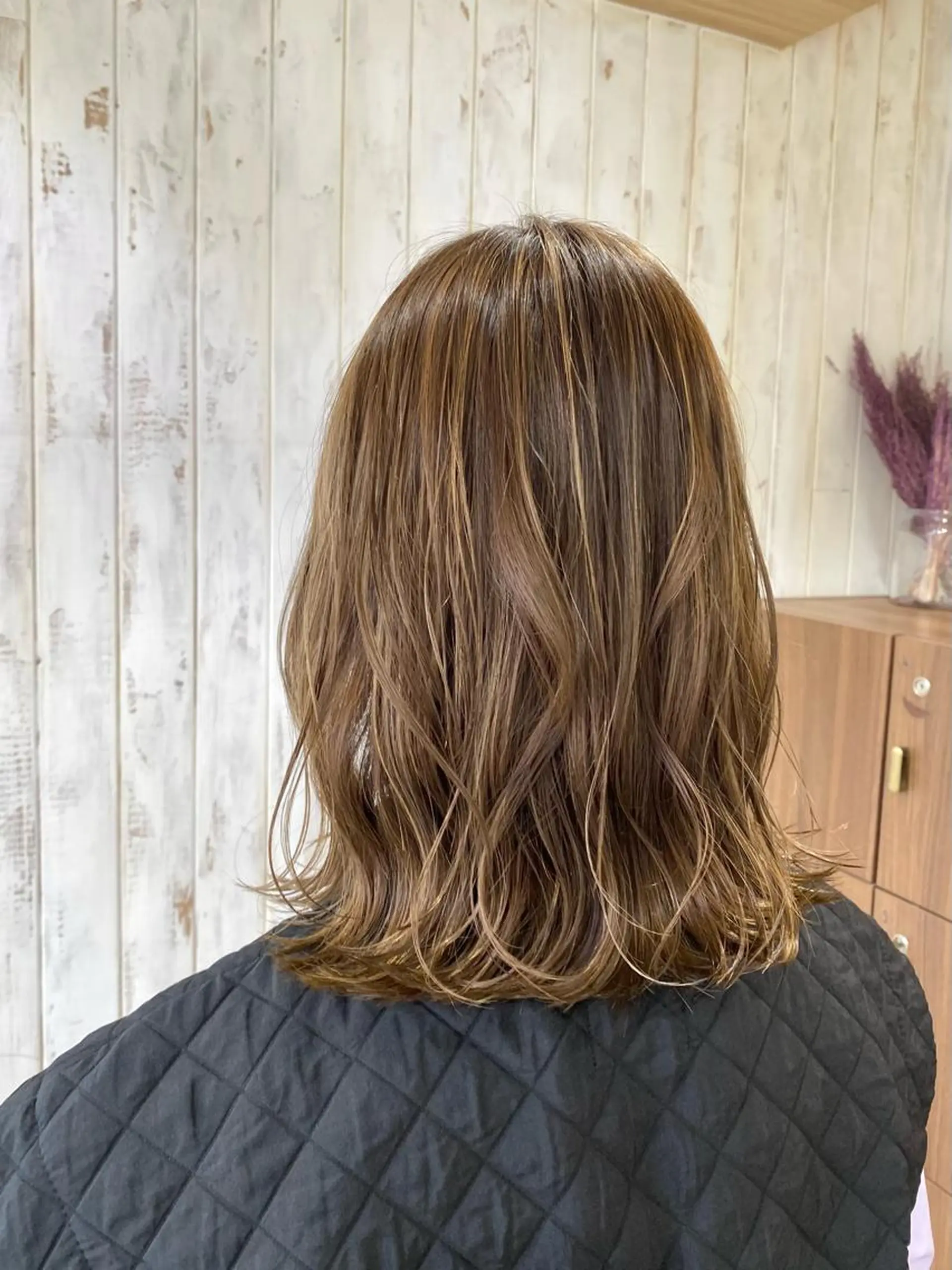 ミディアム カラー ハイライトカラー ハイライト ヘアカラー やじま ひろこのヘアスタイル