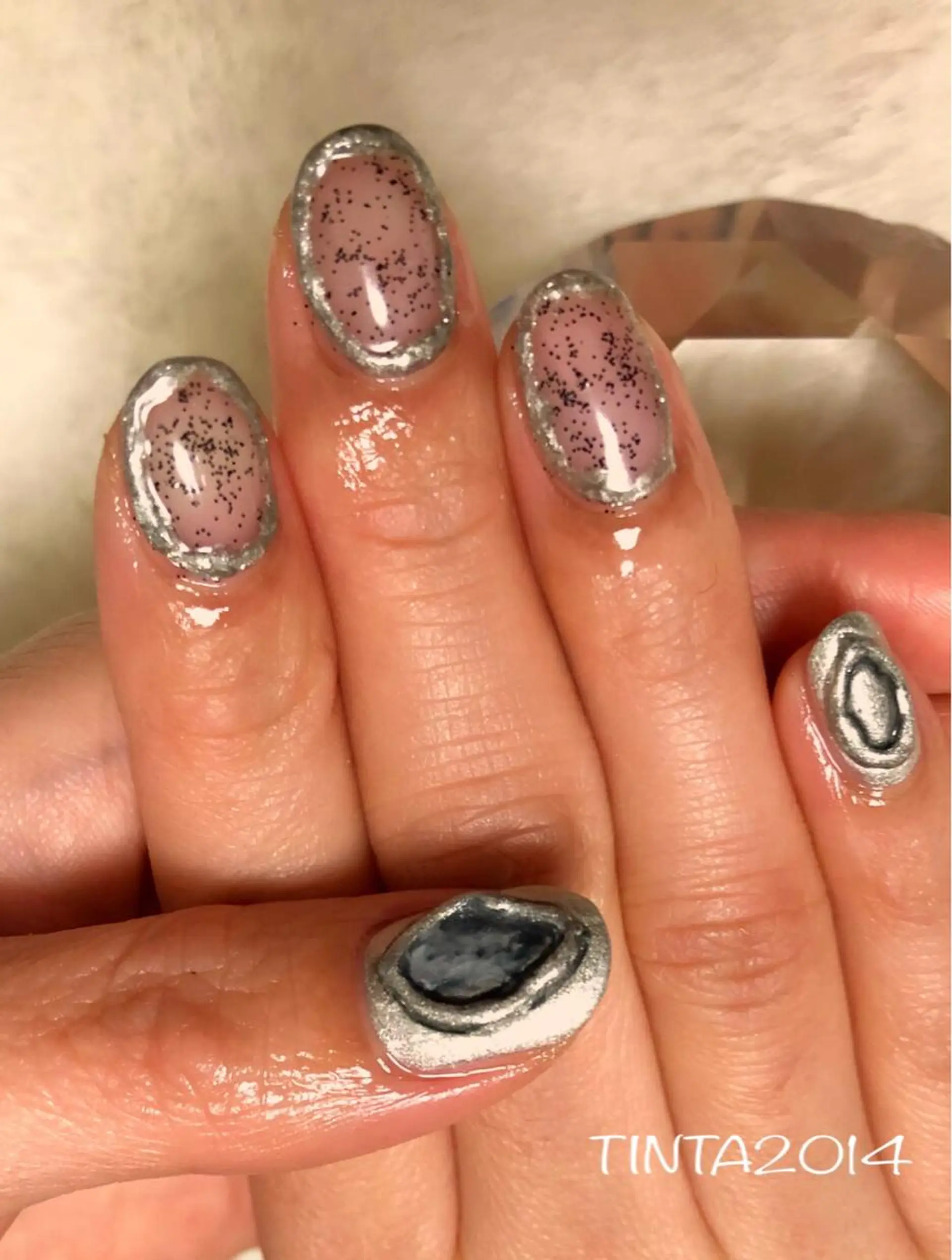 ネイル シルバー ネイルサロン ティンタ所属・馬場 典子のネイルデザイン