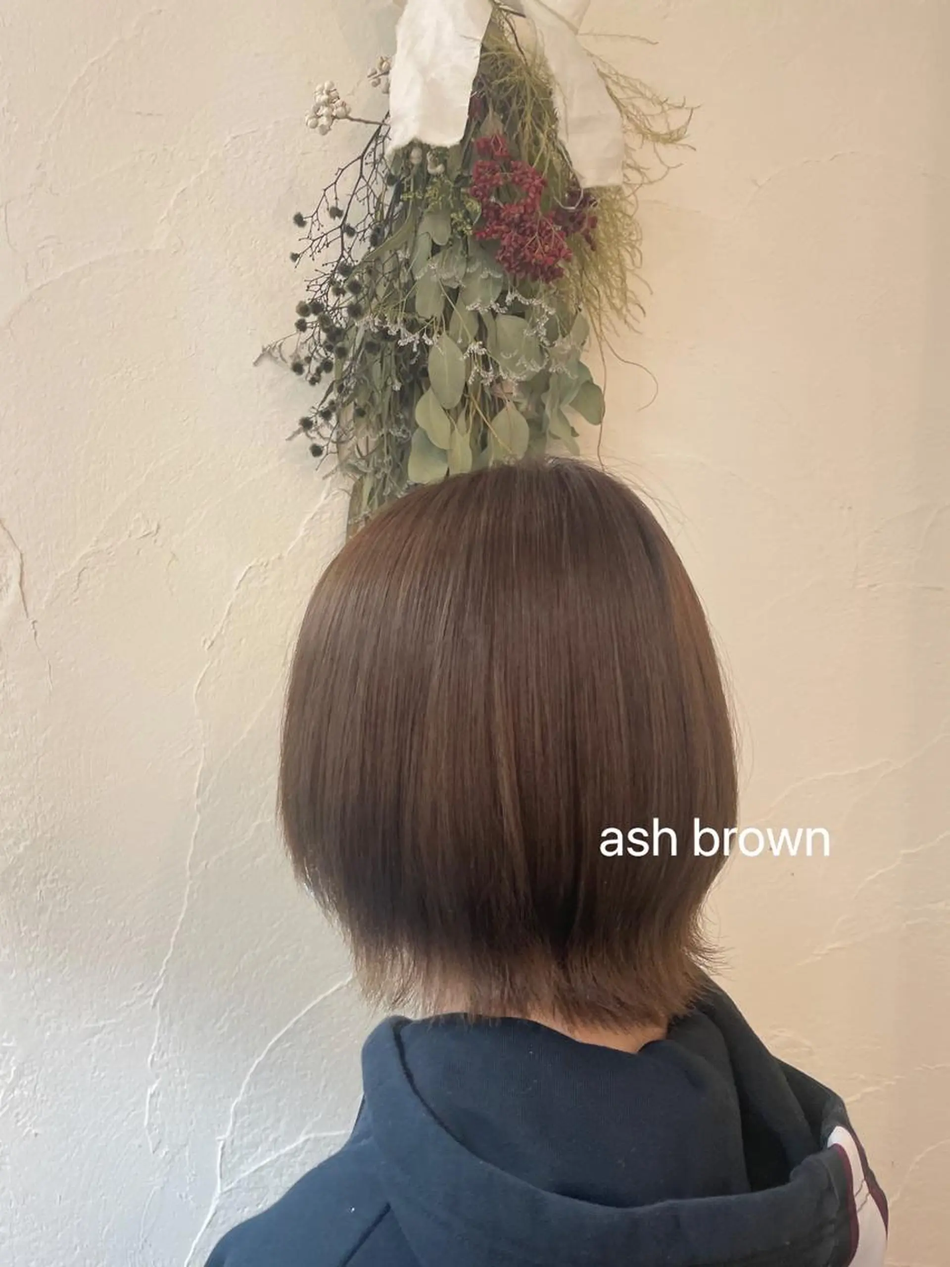 ショート カラー ヘアアレンジ アッシュ ブラウンカラー 透明感カラー 外ハネヘア ヘアカラー Hair muse'e所属・加藤 愛鈴のヘアスタイル