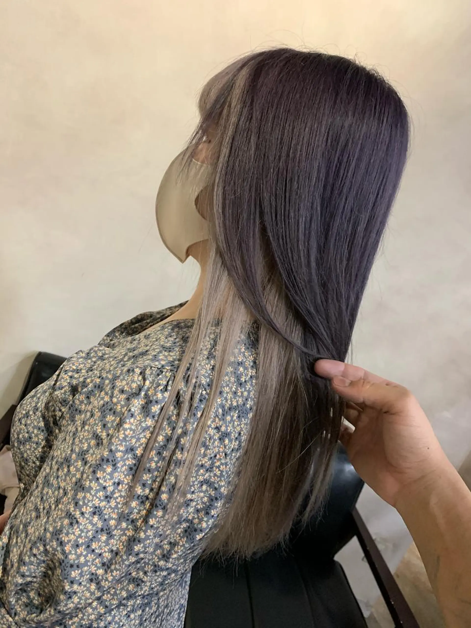 ロング カラー アッシュ インナーカラー ホワイトアッシュ カット ヘアカラー トリートメント トリートメント /カラー/NAOKIのヘアスタイル