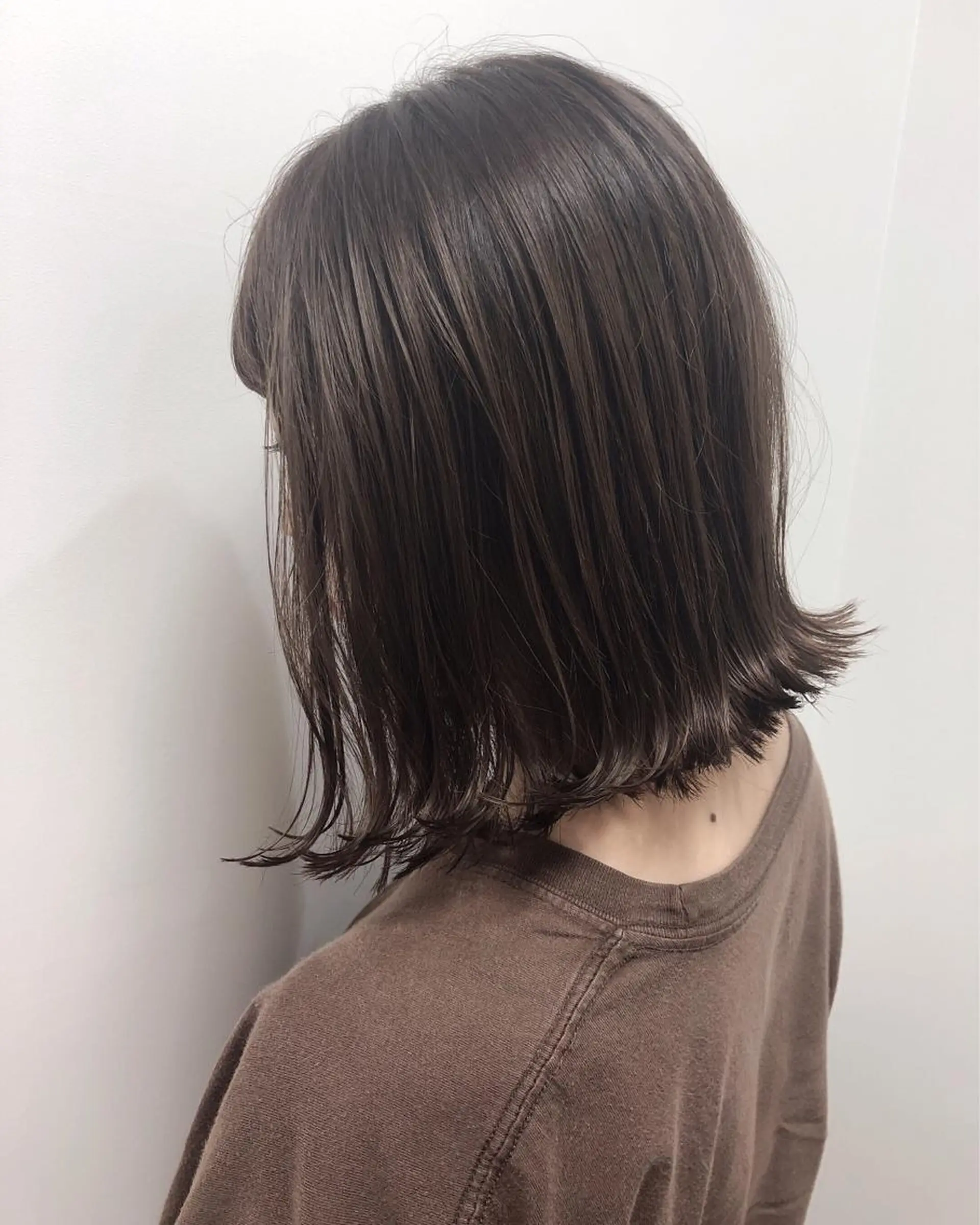 ミディアム カラー パーマ ヘアアレンジ キッズ ネイル マツエク・マツパ 外ハネヘア カット umu.［韓国ヘア /レイヤーカット］のヘアスタイル
