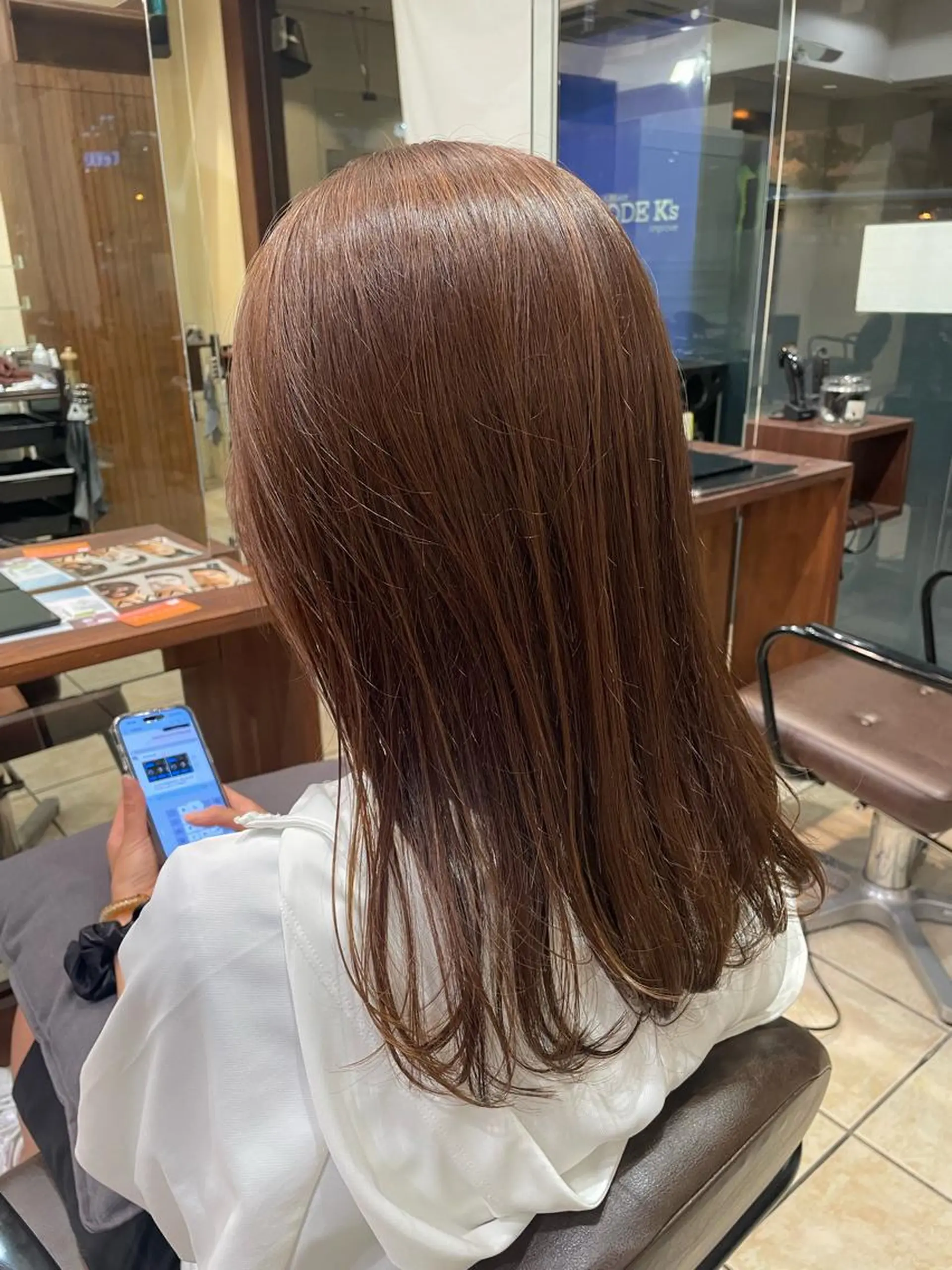 セミロング 桑田 新菜のヘアスタイル