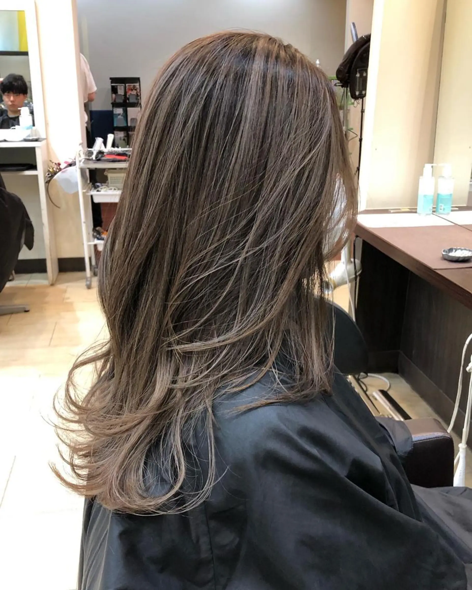 ショート カラー パーマ ヘアアレンジ メンズ メンズバレイヤージュ メンズブリーチ メンズハイライト メンズハイトーン メンズインナーカラー yasu ヤスのヘアスタイル