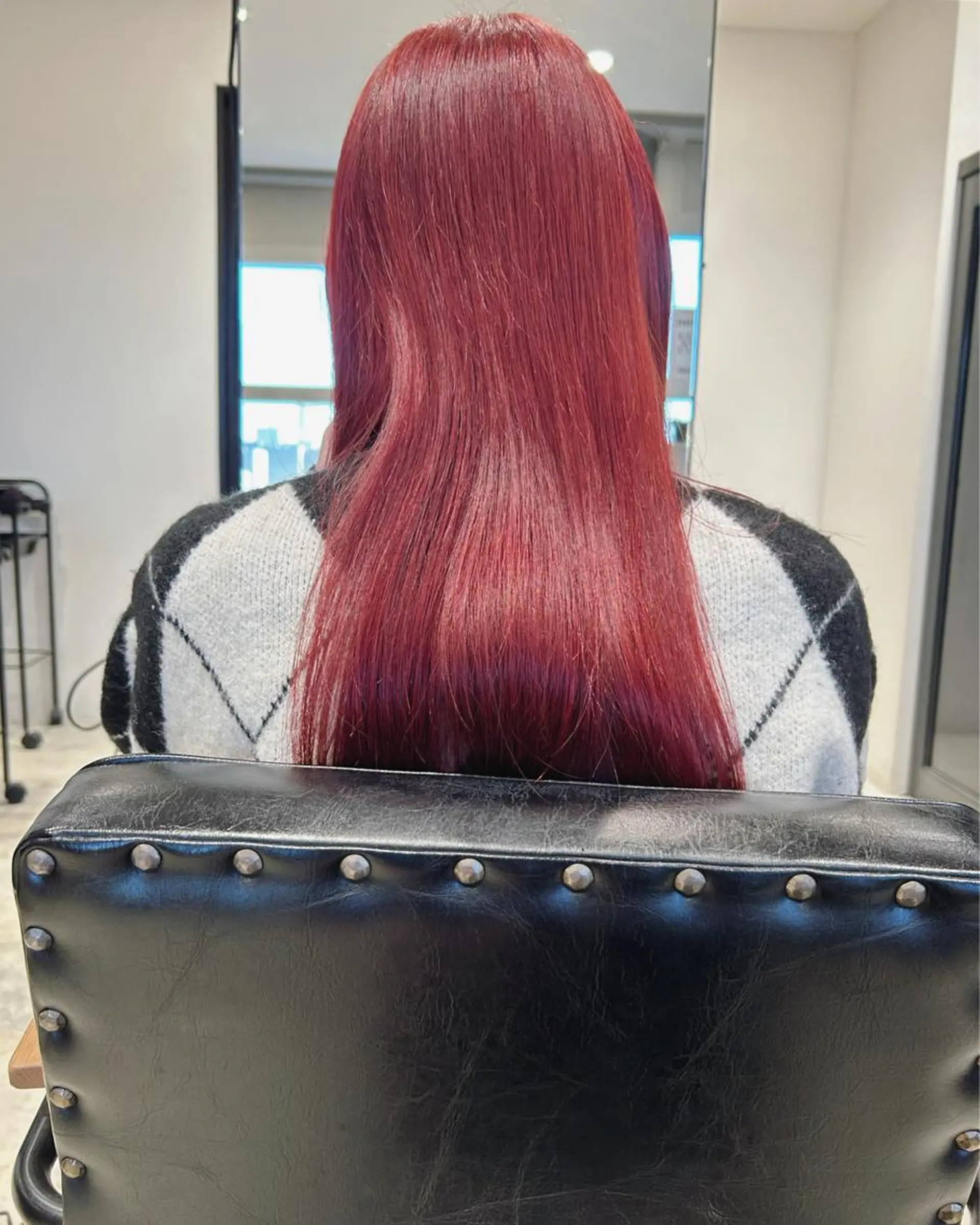 セミロング カラー ブリーチ ケアブリーチ ピンクカラー カット ヘアカラー トリートメント Loom.所属・村上雅人 ナチュラルモードのヘアスタイル