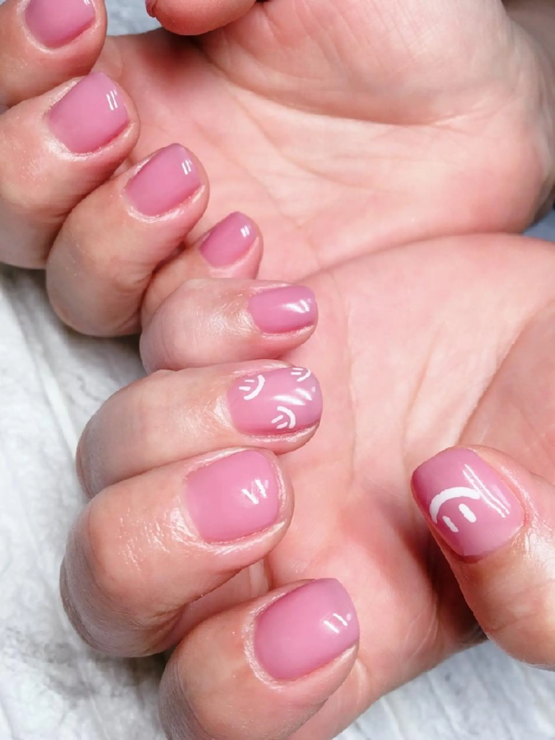 ネイル ハンドネイル ハンドケア 佐藤 結衣のネイルデザイン