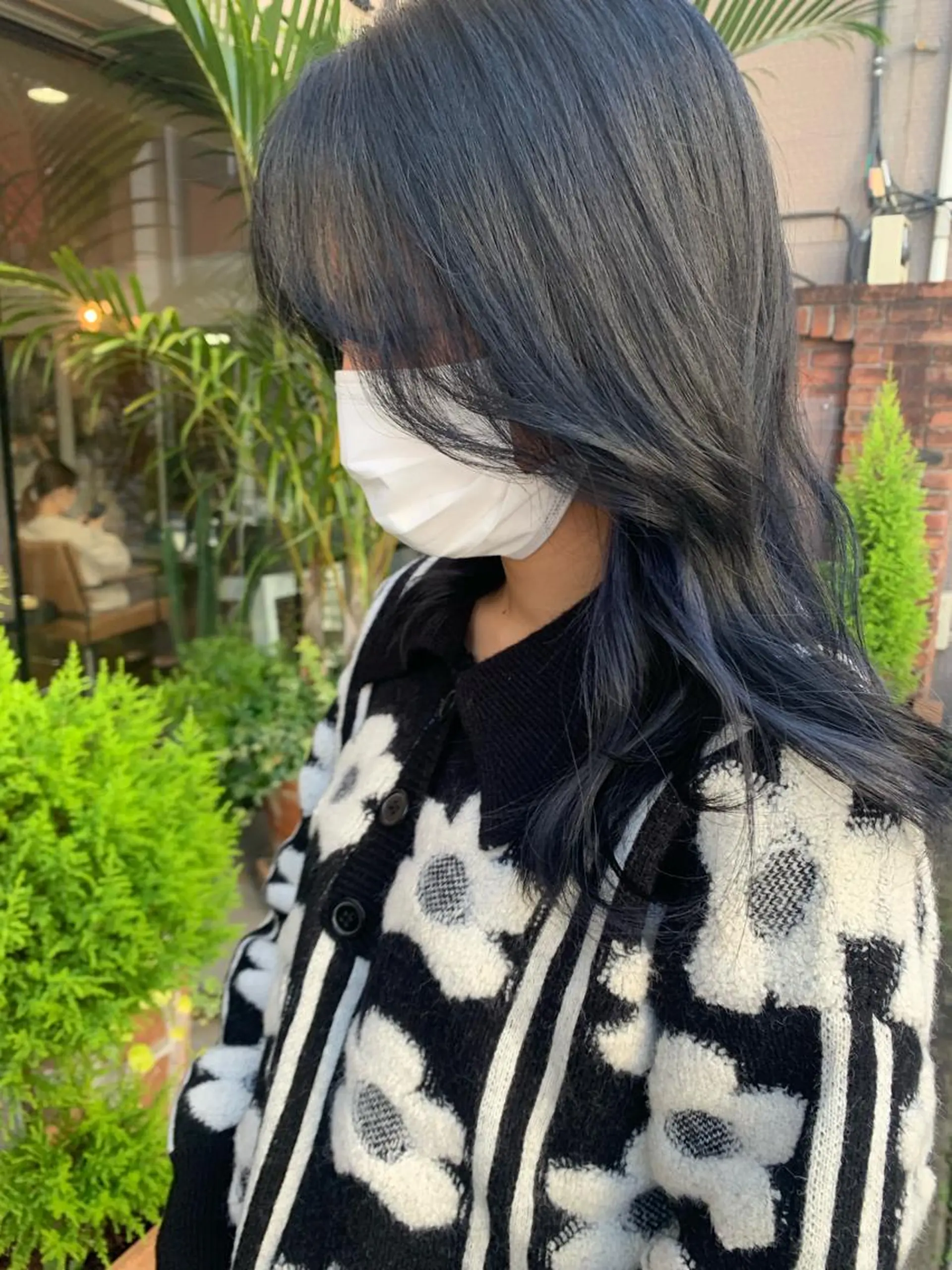 セミロング カラー 黒髪 ブルーカラー ブルーブラック インナーカラー カット ヘアカラー SHIAN 八王子👼鬼塚さやかのヘアスタイル