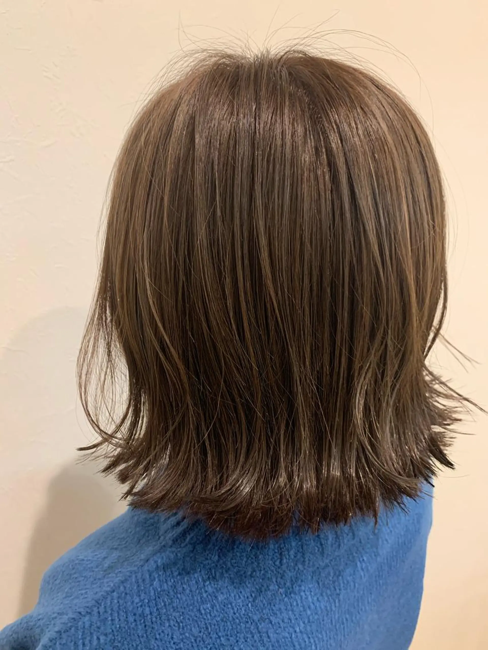 ショート 切りっぱなしボブ ボブ ショートヘア 外ハネヘア NUMBER_ ユイナのヘアスタイル