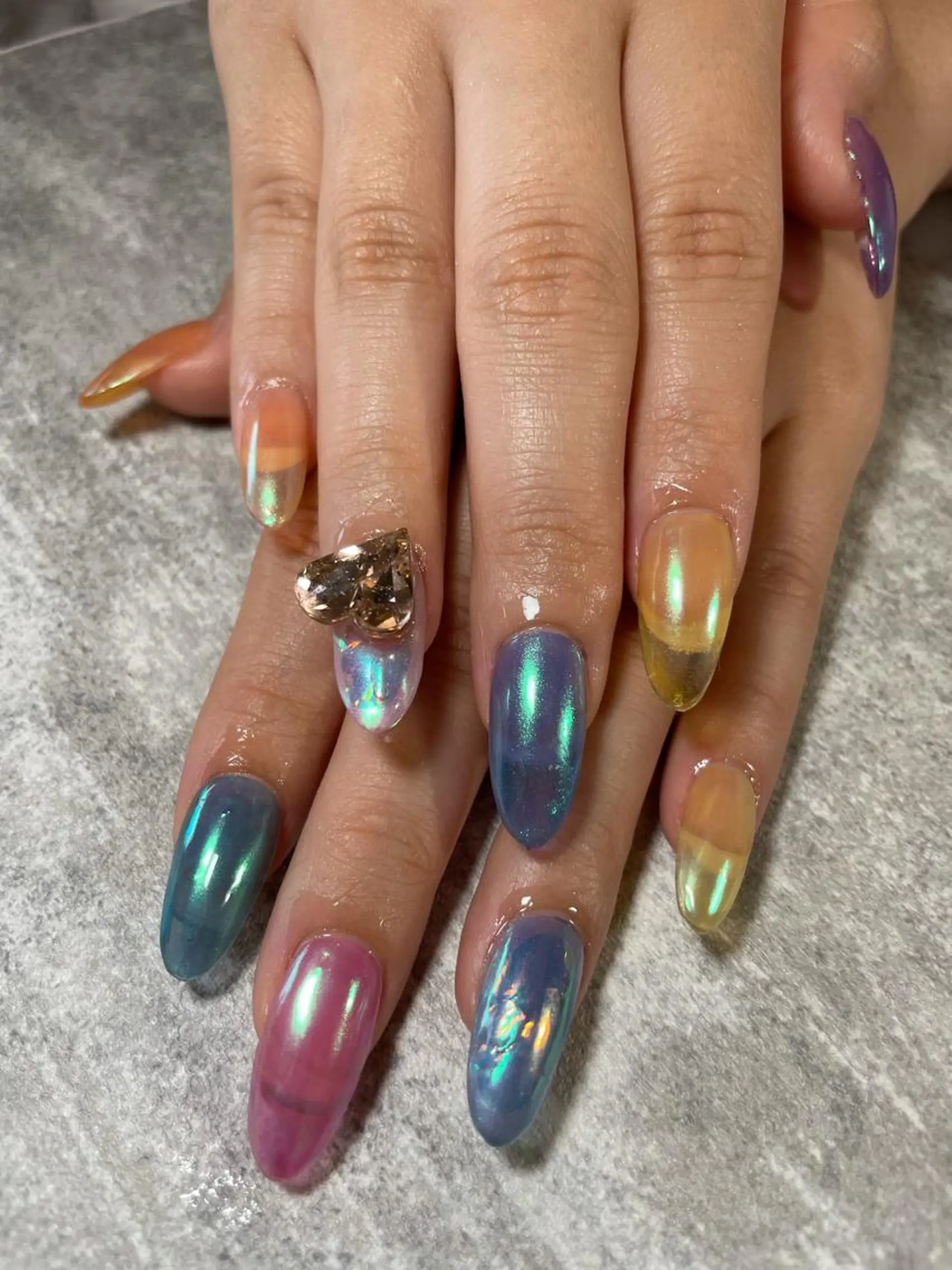 ネイル ハンドネイル 蓑原 佳央里のネイルデザイン