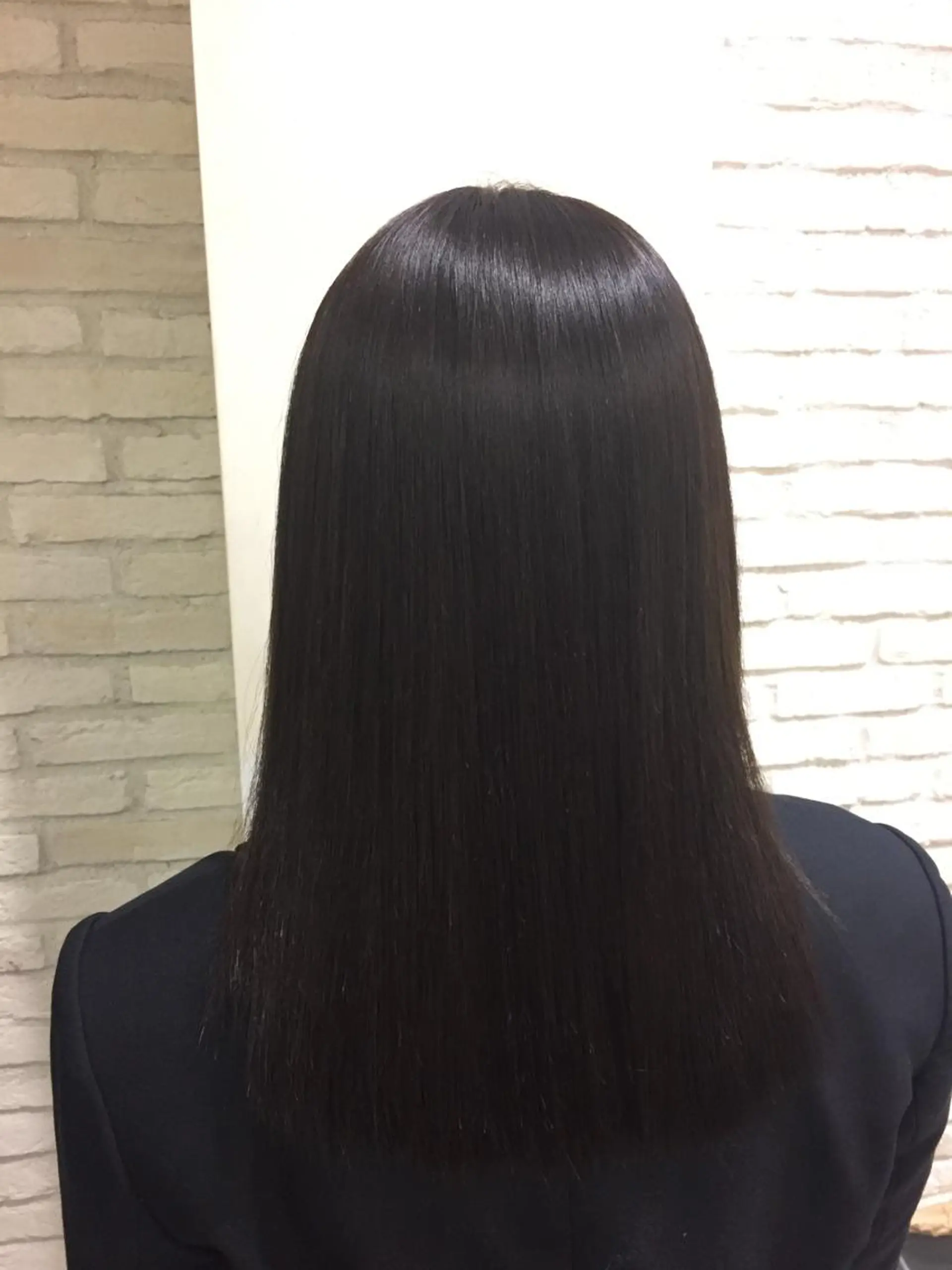 ロング カラー 黒髪 透明感カラー グレーブラック HAUS 片山みほのヘアスタイル