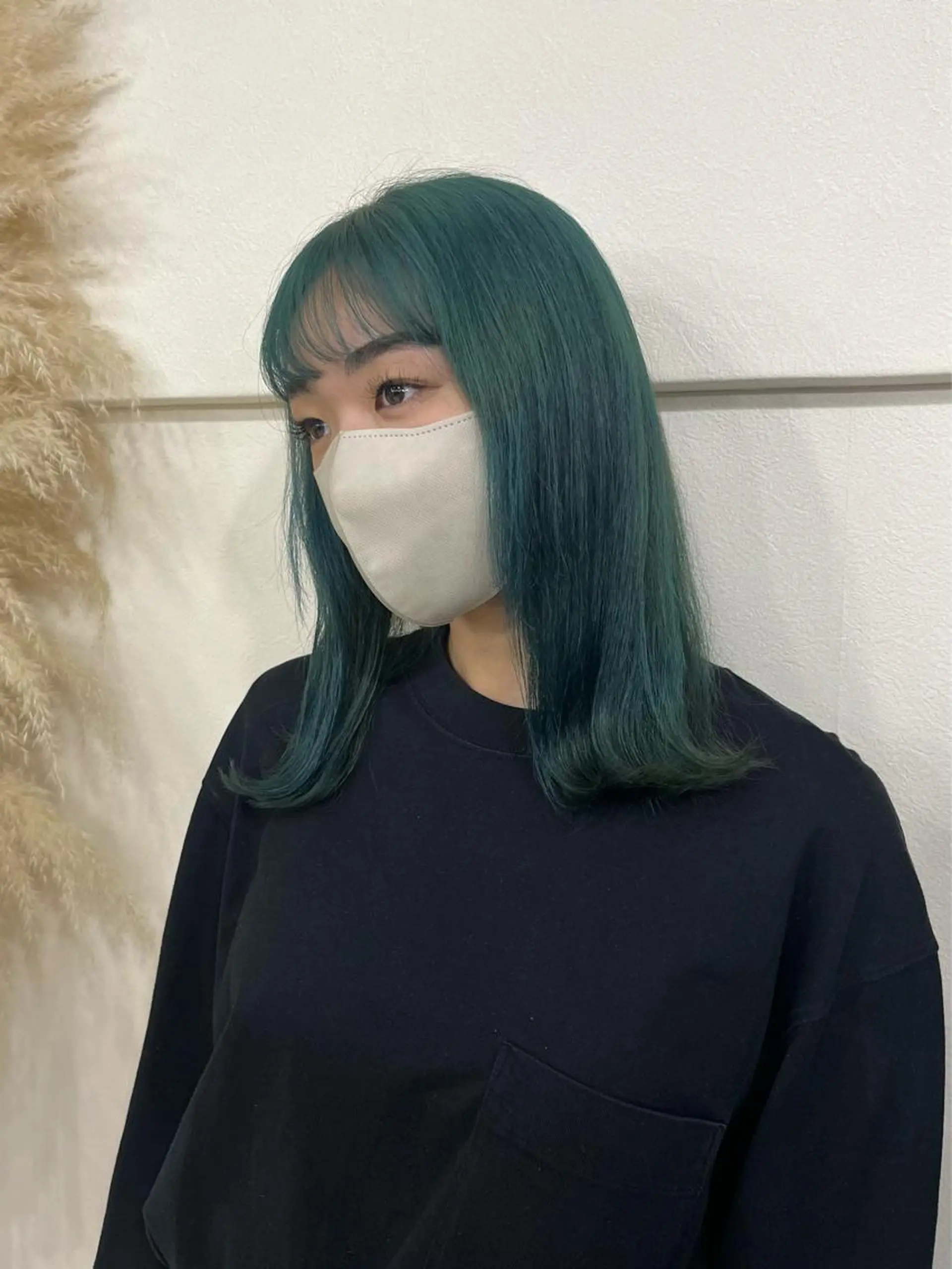 セミロング ☀️コミヤマミユ☀️ /パーマ/ハイトーンのヘアスタイル