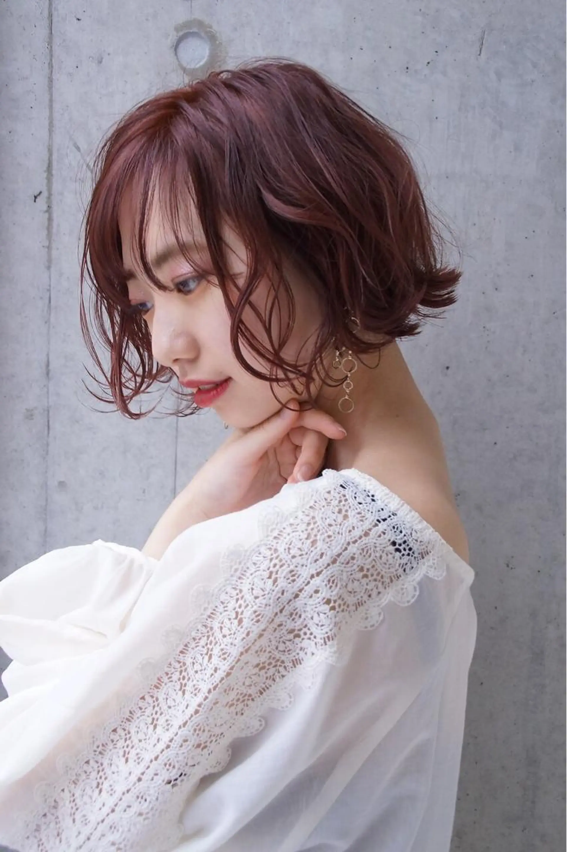 ミディアム カット ヘアカラー 縮毛矯正 トリートメント hoNua. 栄/透明感カラーのヘアスタイル