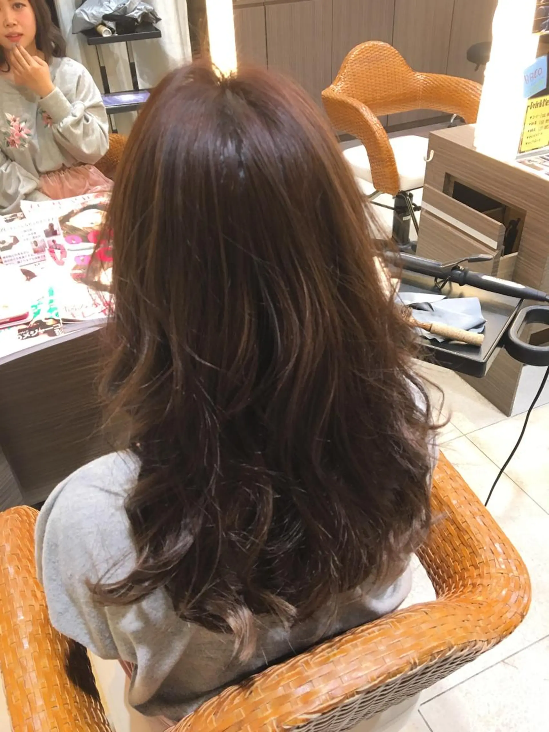 セミロング ブリーチなしダブル/ レイヤーカット 小棹のヘアスタイル