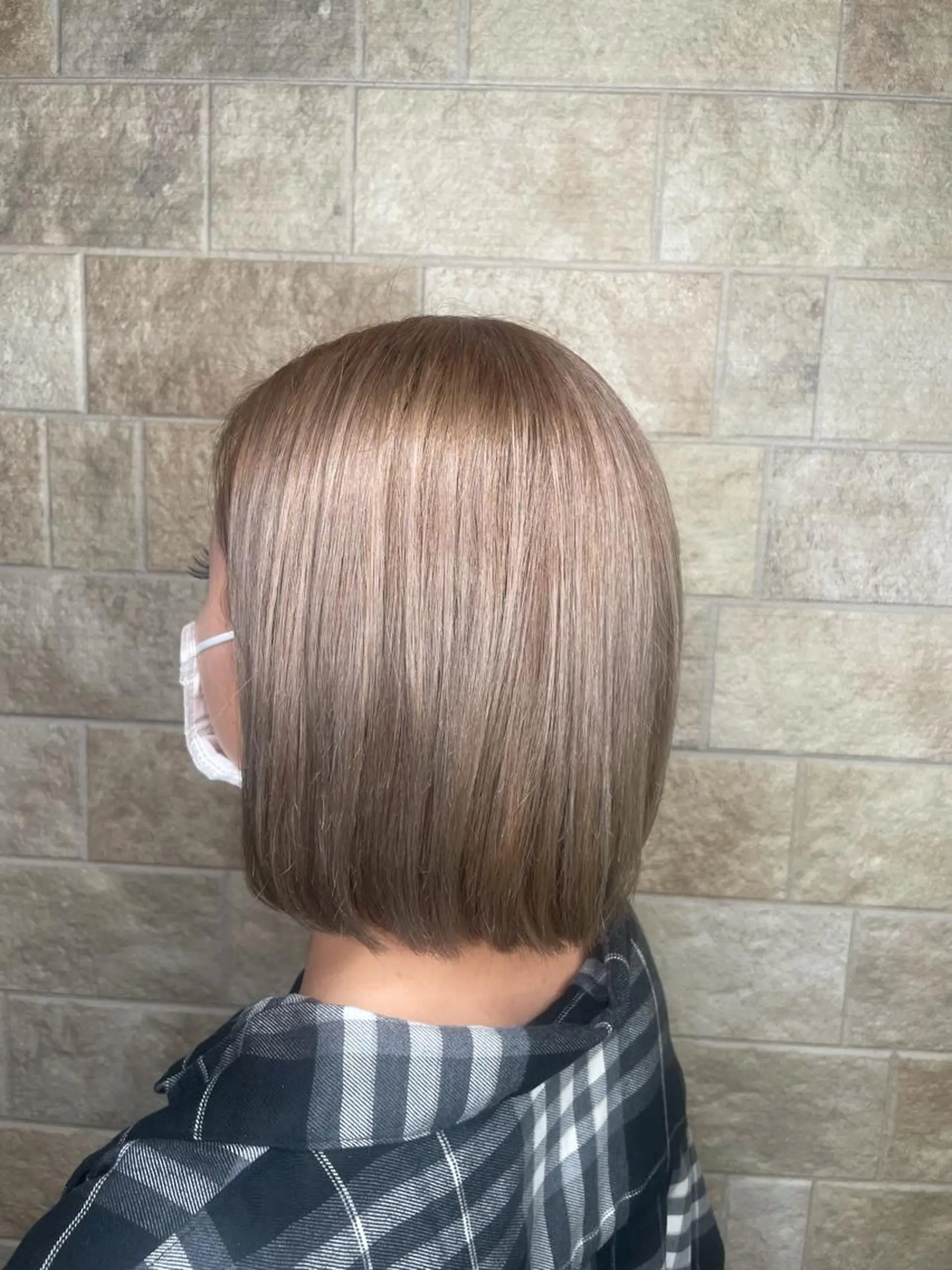 ミディアム カラー ベージュカラー ミルクティーベージュ SEA BELLE YASUのヘアスタイル