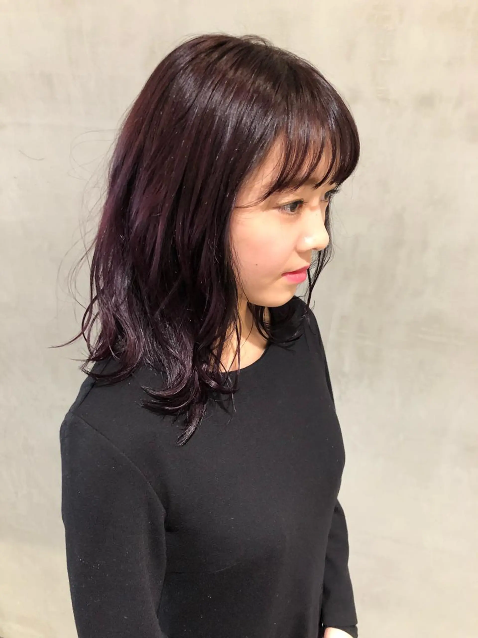 ミディアム カラー ブリーチ ブリーチなしカラー パープルカラー ヘアカラー トリートメント 大西 直人のヘアスタイル