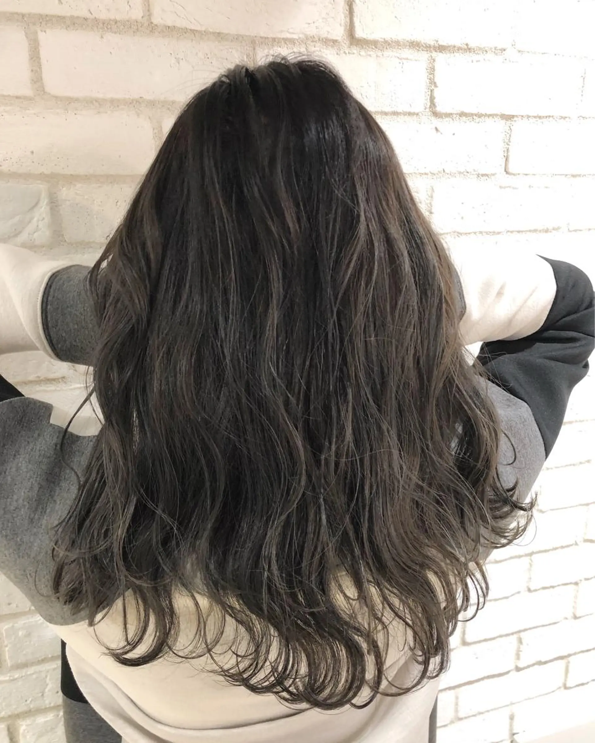 カラー 透明感カラー she2.shinjuku所属・takumi Hのヘアスタイル