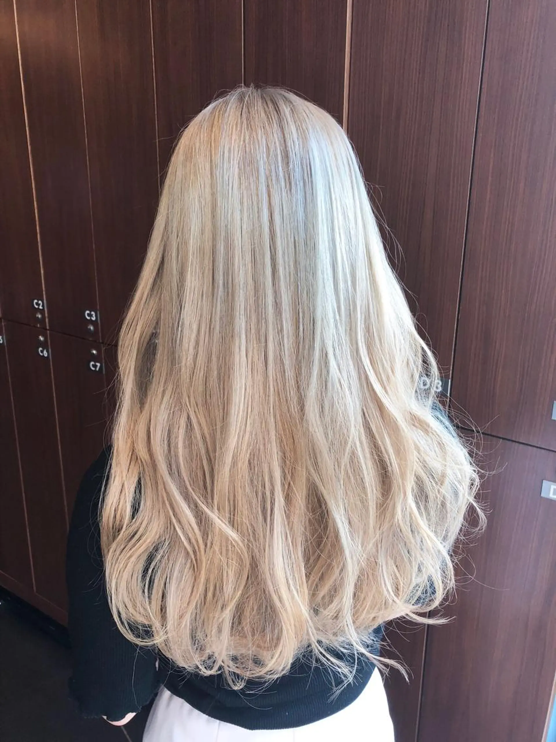 ロング カラー ブリーチ ハイトーンカラー aimée/ まつ毛&眉毛サロンの眉毛・アイブロウイメージ