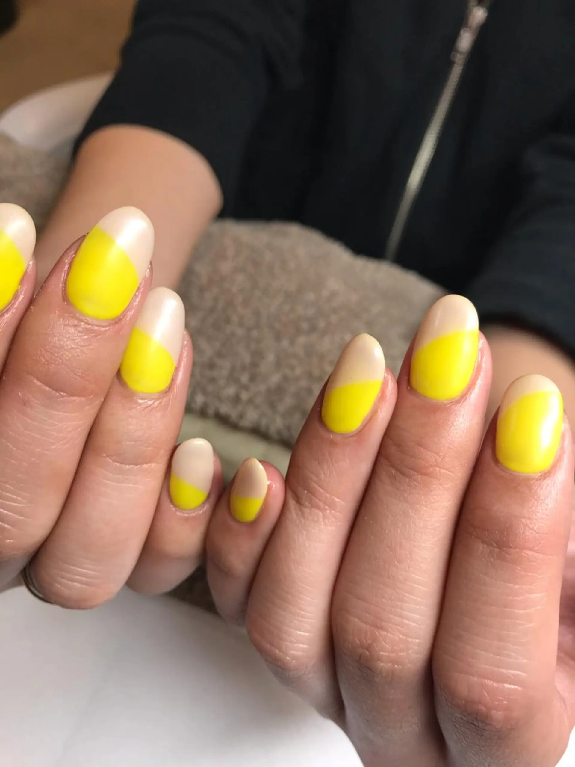 ネイル マットネイル 黄色 ハンドネイル nail salon ily 武蔵新城のネイルデザイン