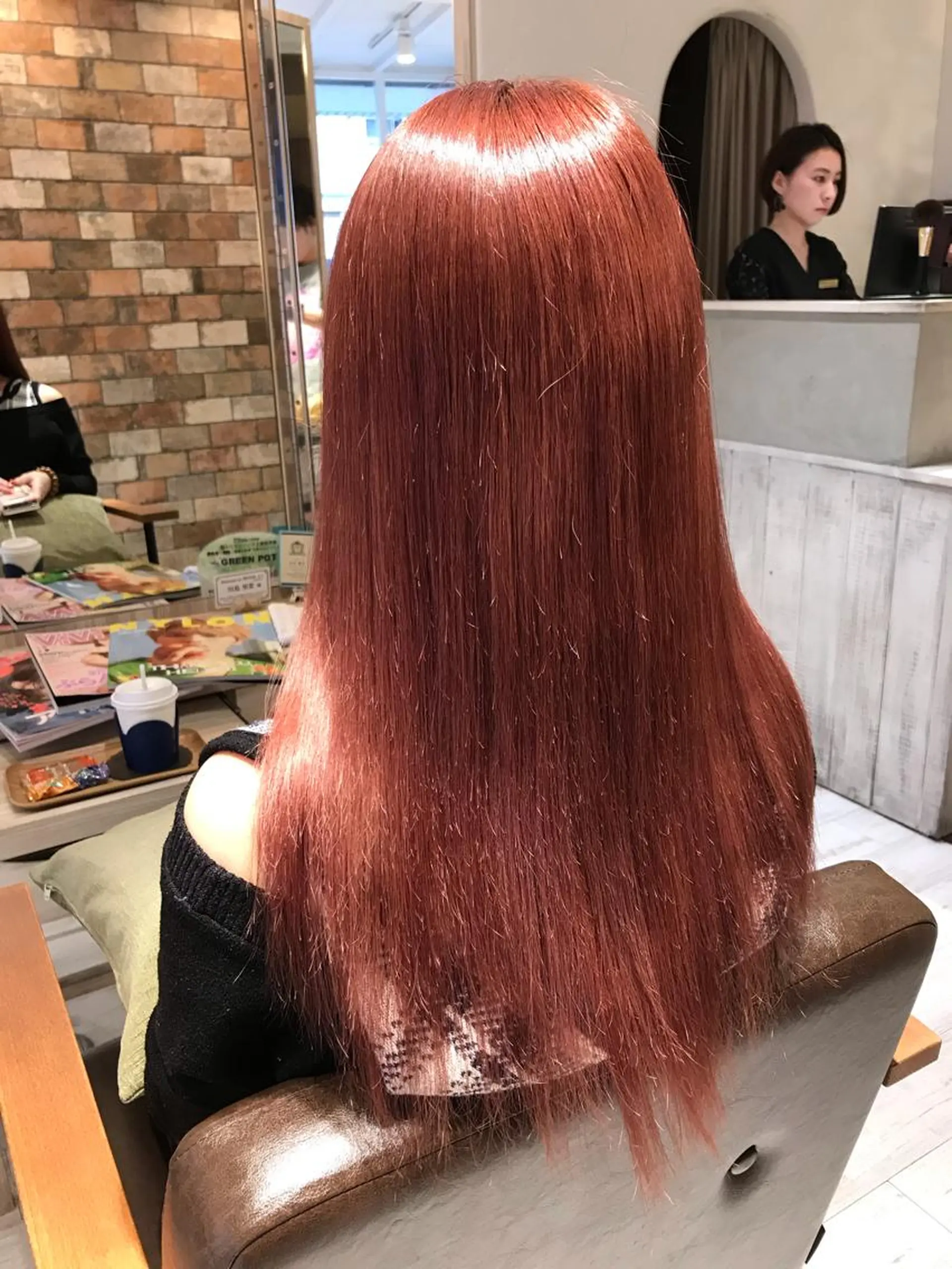 セミロング ミルクティーベージュ 山本勝志のヘアスタイル