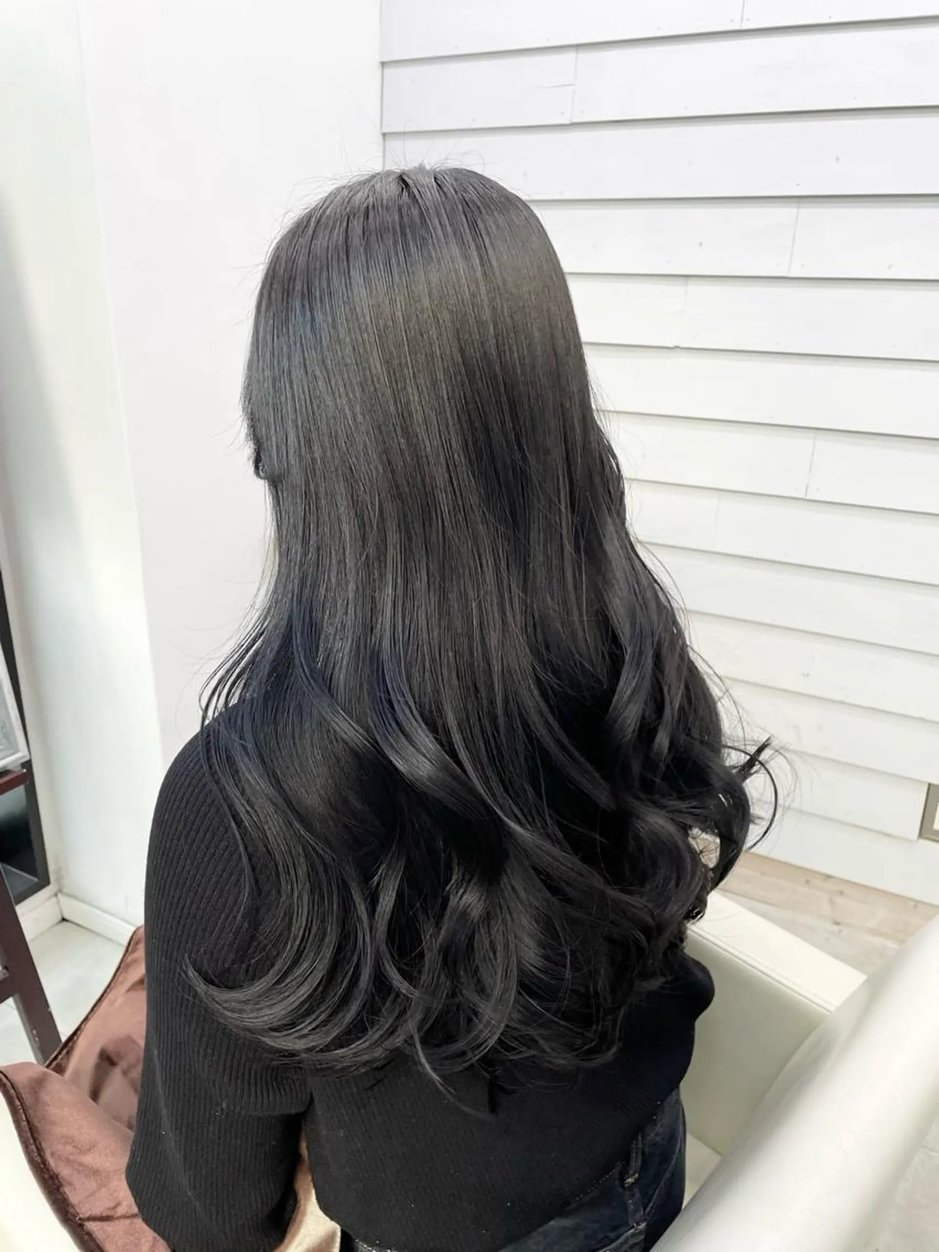 ロング カラー 黒髪 ブルーカラー ブルーブラック ヘアカラー GISEL TAKUYAのヘアスタイル