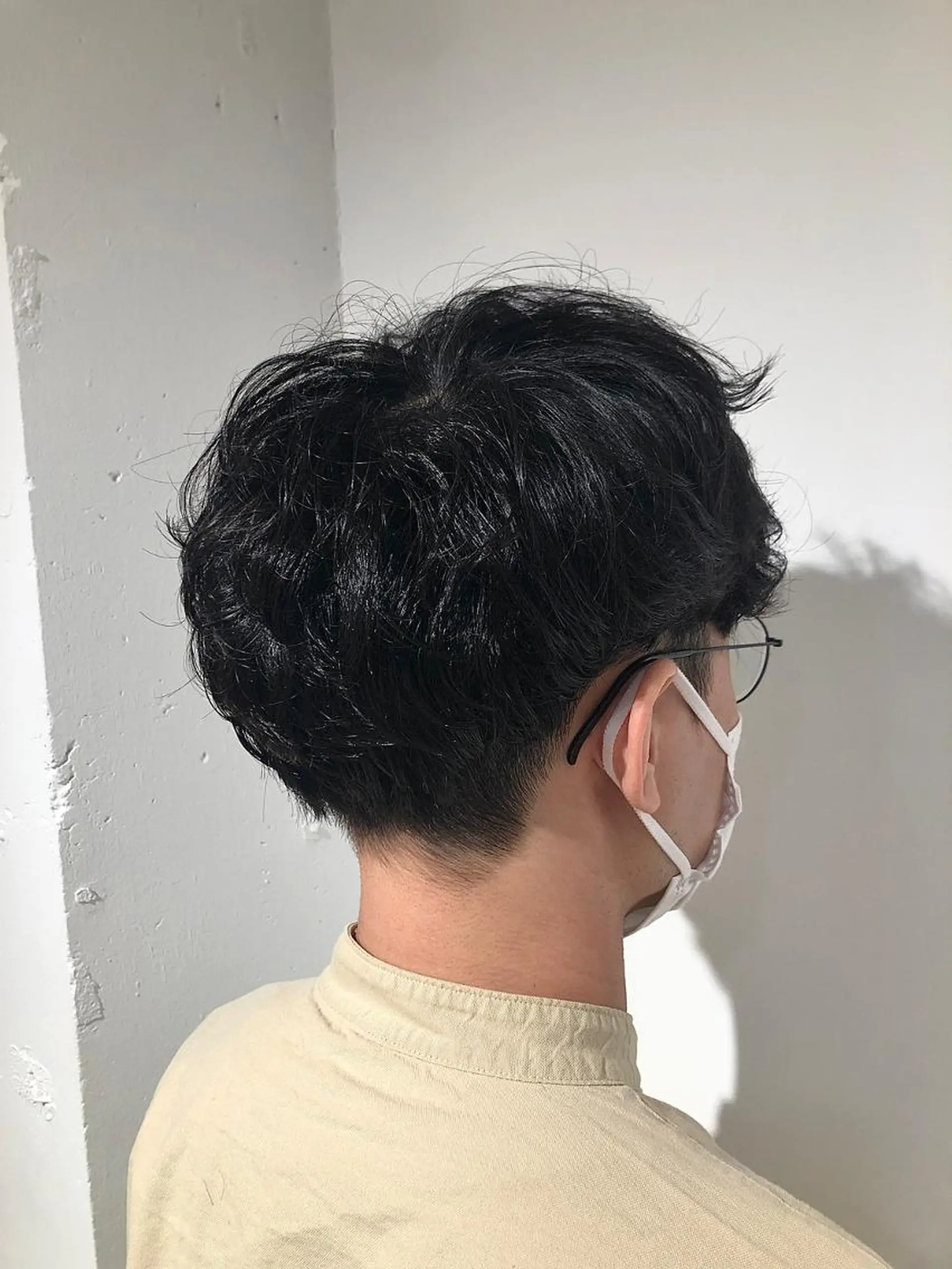 ショート メンズ パーマ アップバング ビジネス マッシュ メンズパーマ メンズツイストパーマ 高橋 英彦のヘアスタイル