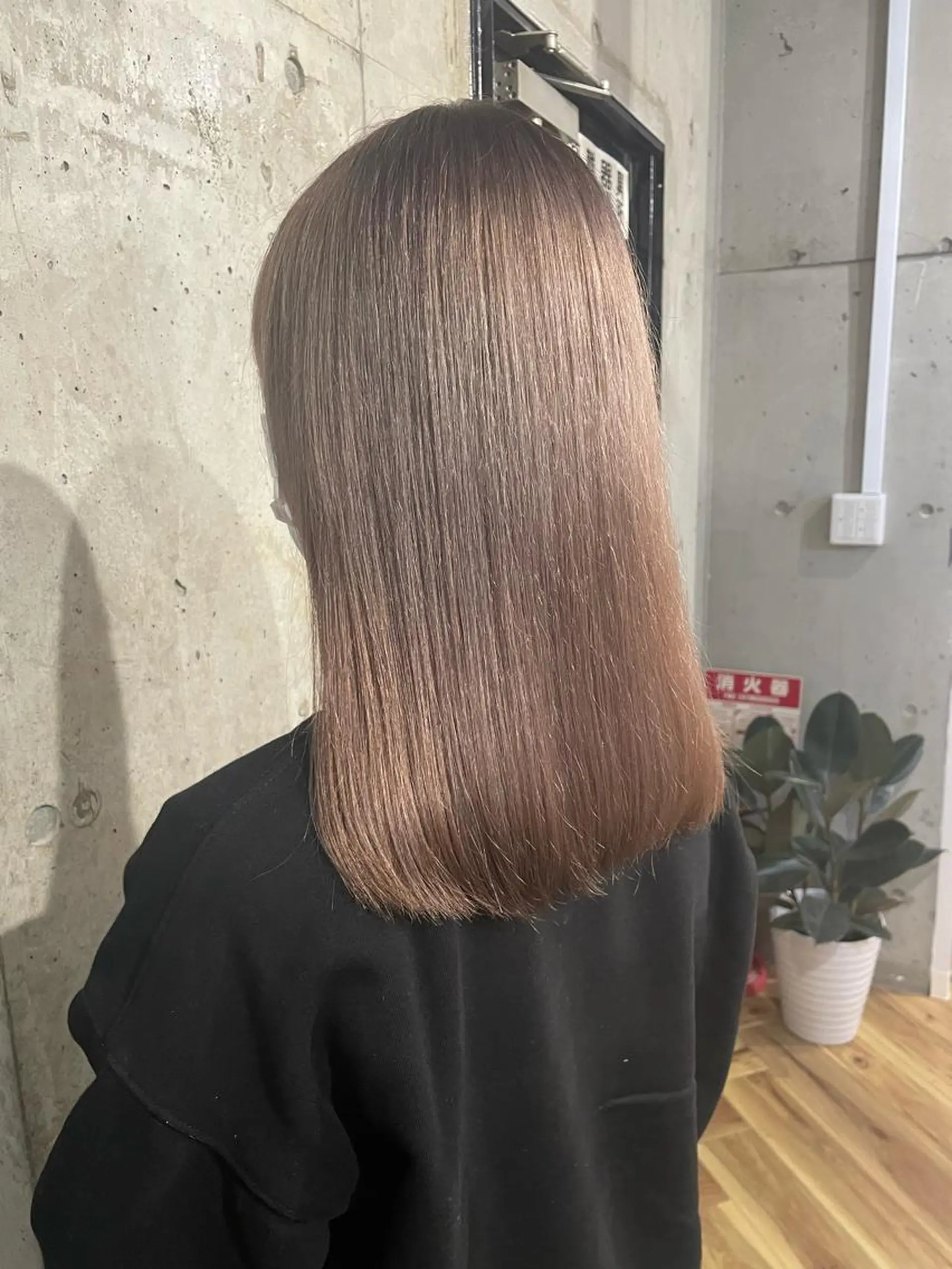 ミディアム カラー lani hair salon所属・SHOTO ハイトー ン/デザインカラーのヘアスタイル