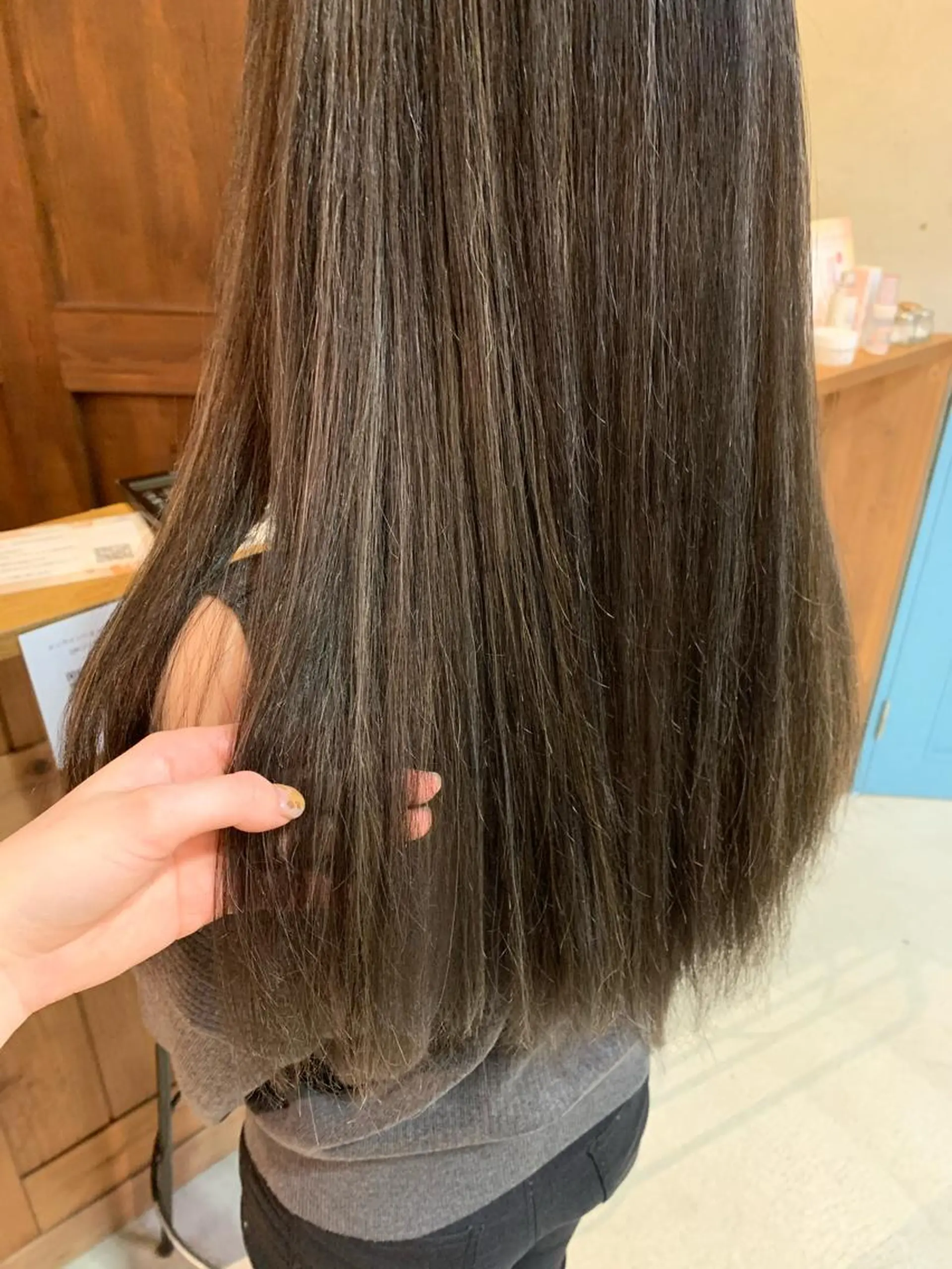 ロング カラー ハイライトカラー ハイライト レイヤー/韓国ヘア 杉浦結梨のヘアスタイル