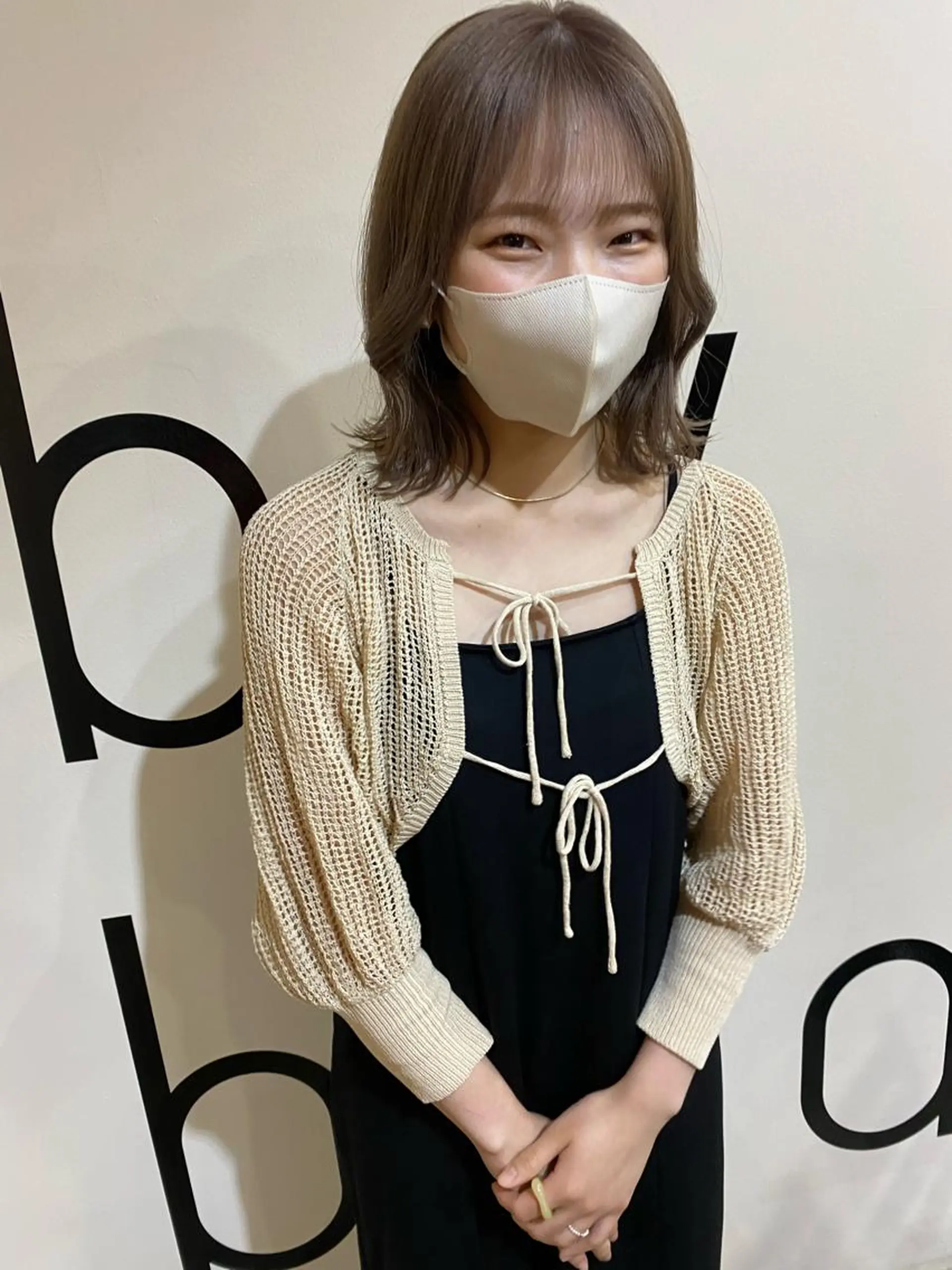 ミディアム W所属・小林 朋花のヘアスタイル