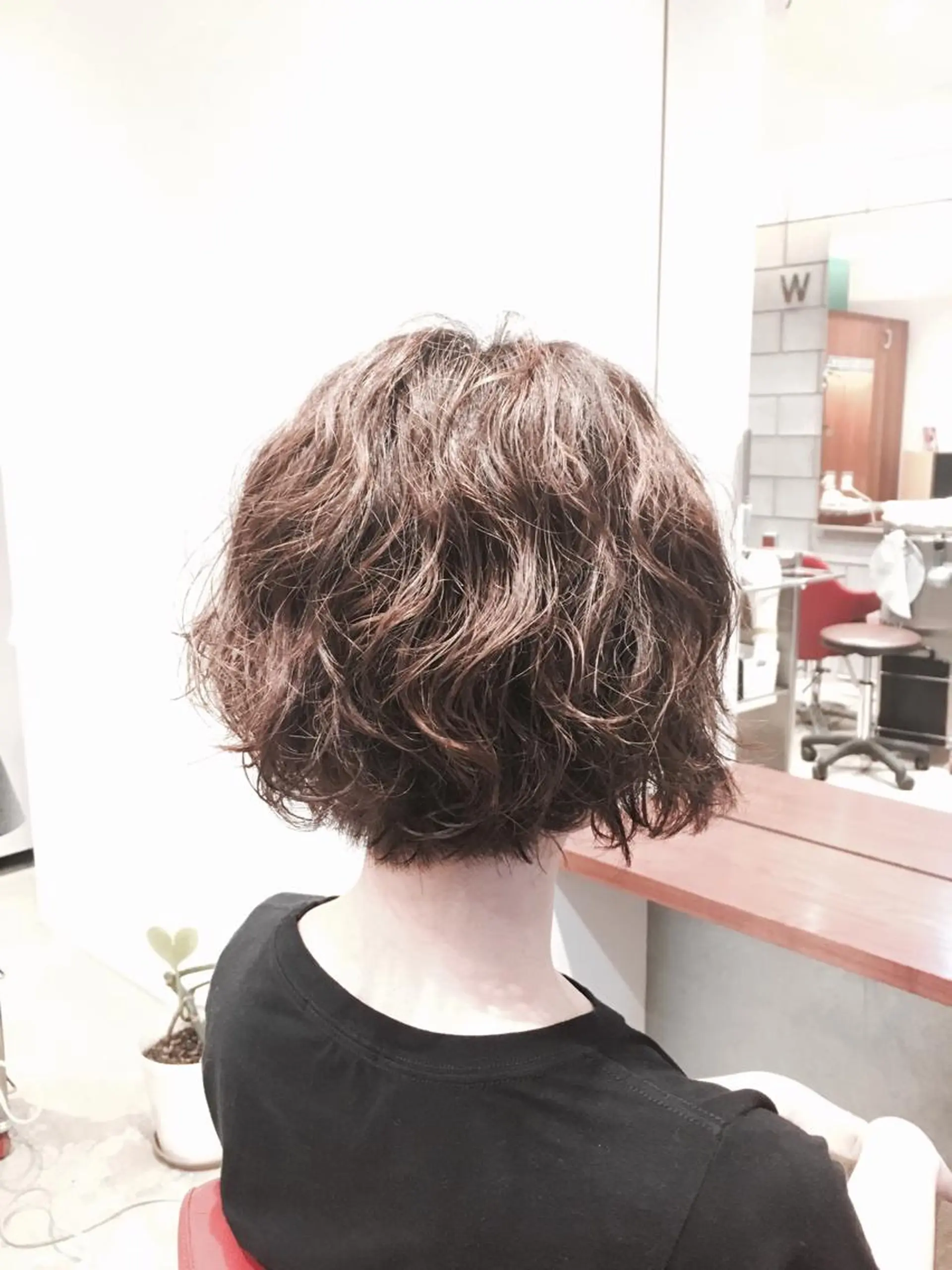 ショート パーマ ショートボブ ボブ ショートヘア カット パーマ 近 沙織のヘアスタイル