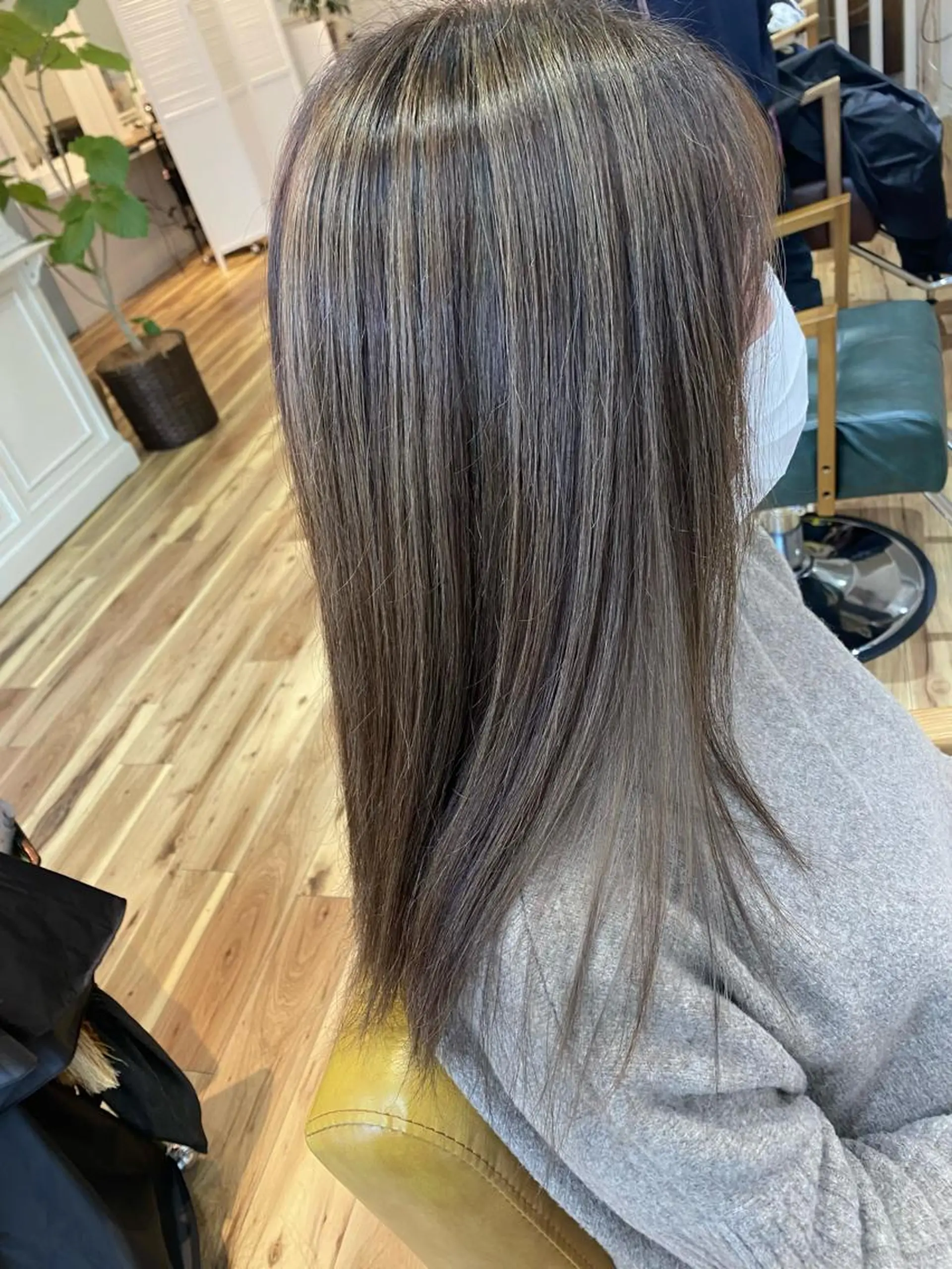 ミディアム mare所属・＊＊＊ natsumiのヘアスタイル