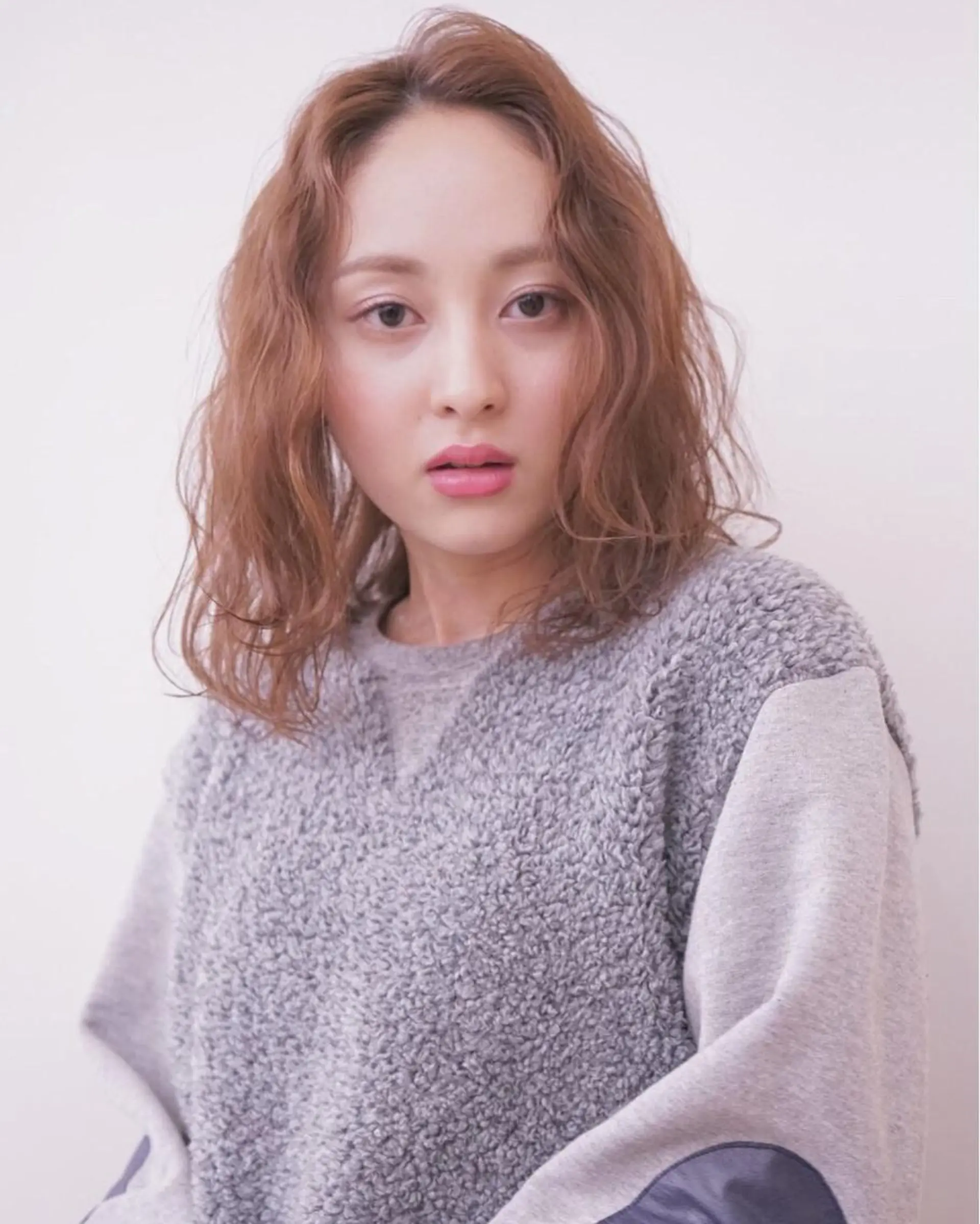 ミディアム カラー パーマ ヘアアレンジ ミディアムパーマ ベージュカラー ブラウンカラー ブラウンベージュ カット ヘアカラー 可愛いを作る神 ナオヒロのヘアスタイル