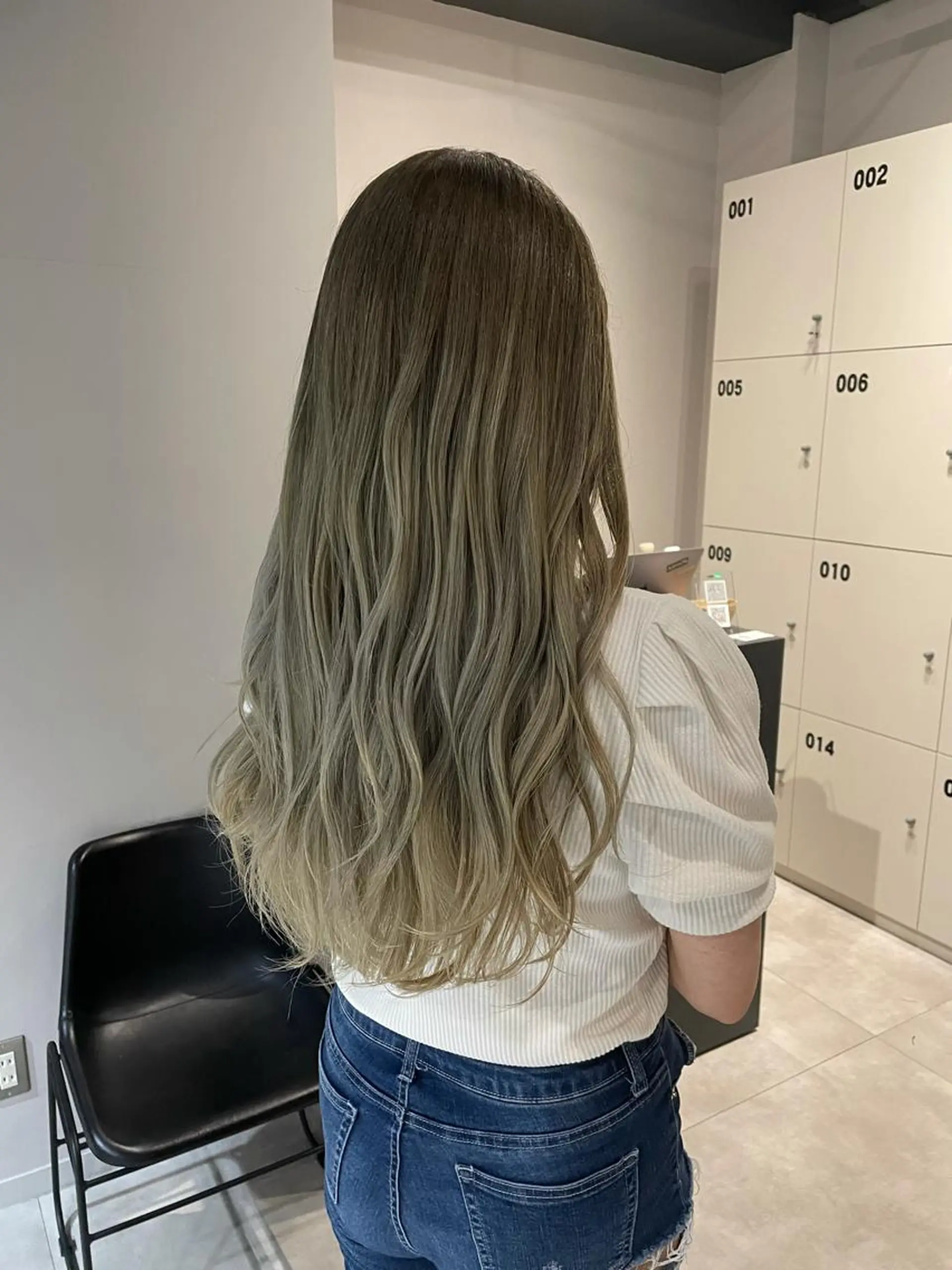 セミロング カラー ハイトーンカラー ヘアカラー トリートメント ブリーチ👩‍🦳/ ‪✂︎MANAMIのヘアスタイル