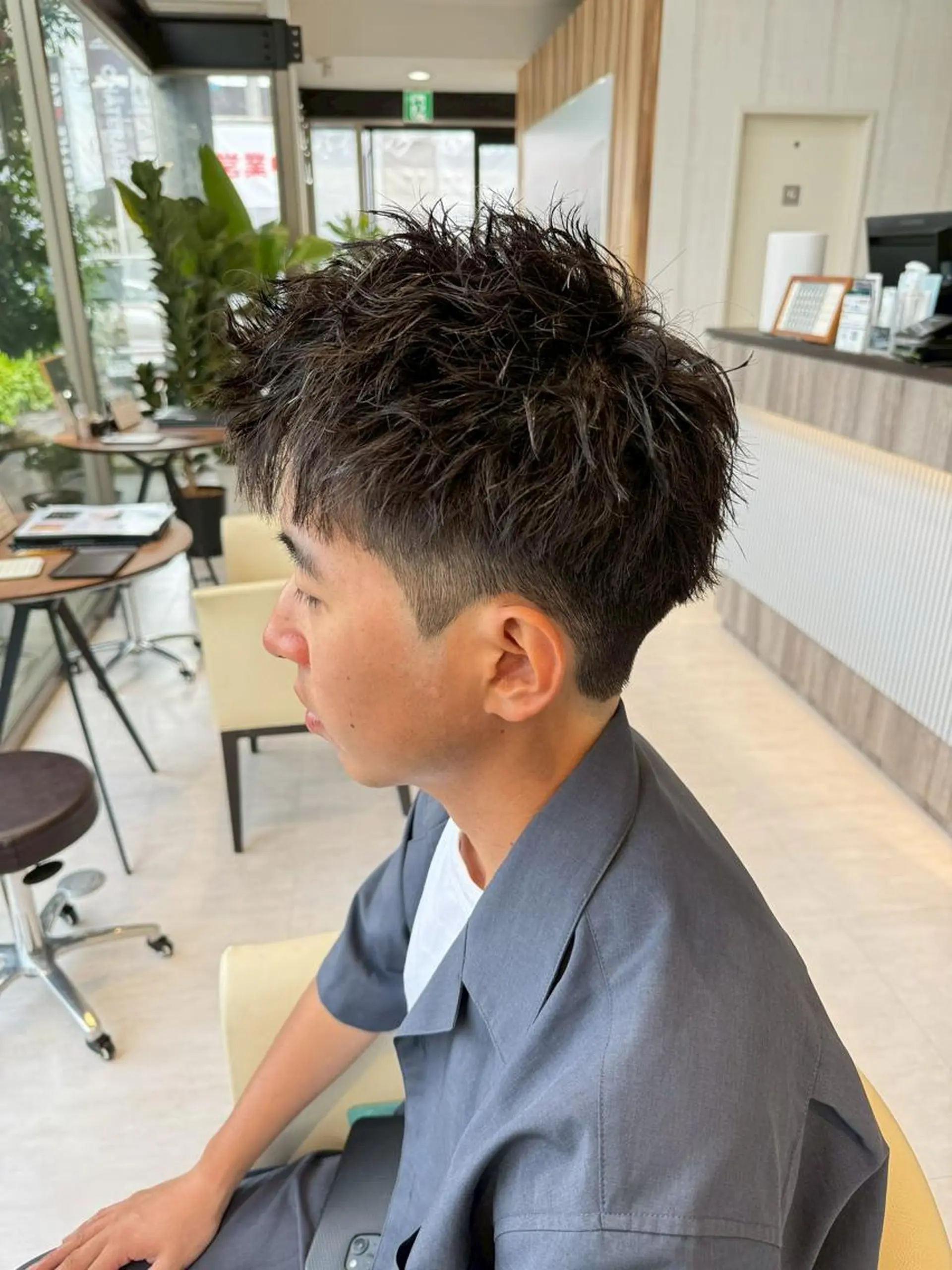 ショート メンズ パーマ フェードカット メンズ韓国風 韓国マッシュ マッシュ メンズパーマ カット パーマ メンズ特化🏆 田中滉のヘアスタイル