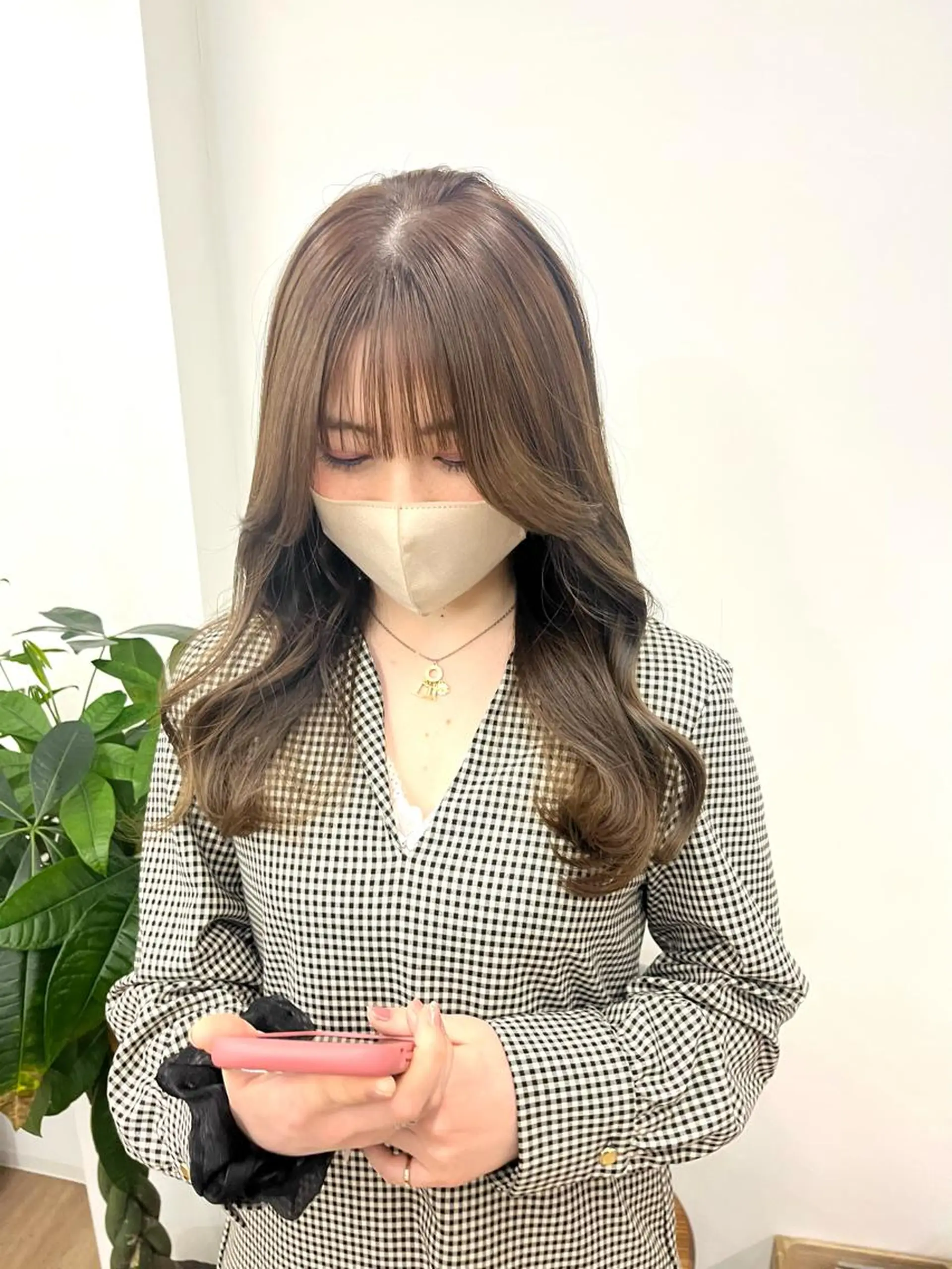 セミロング カラー アッシュ ベージュカラー ミルクティーベージュ HIROKO / 透明感暖色カラー🎀のヘアスタイル