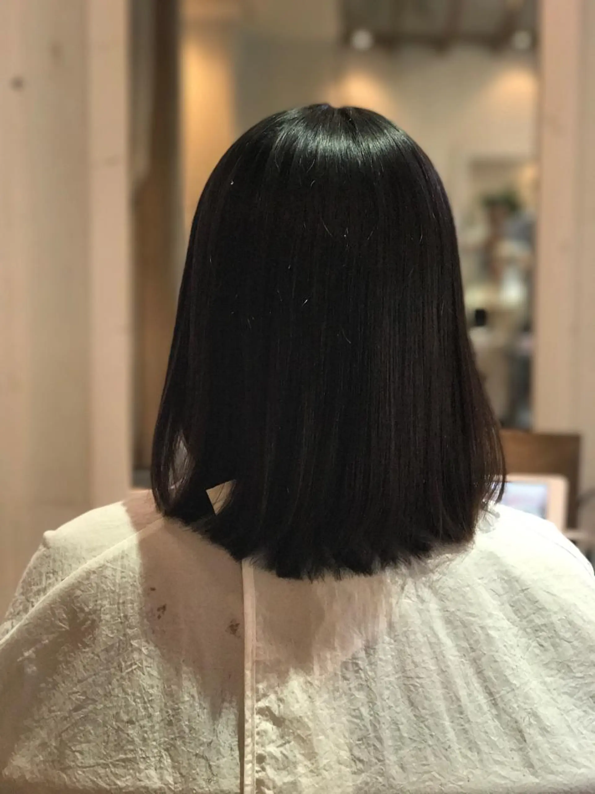 ミディアム ボブ ルーヴル所属・長尾 桃佳のヘアスタイル