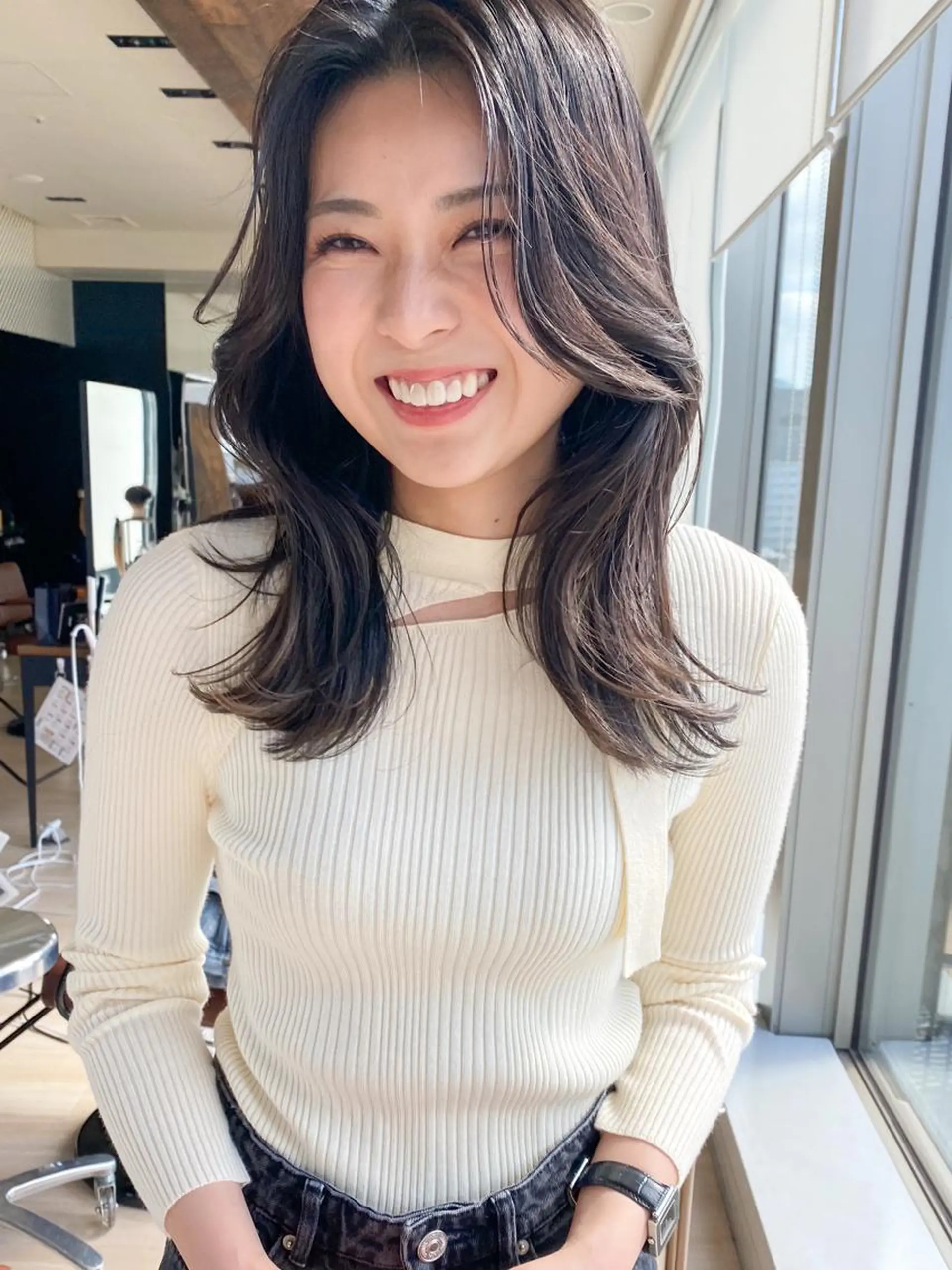 セミロング くびれヘア 顔周りカット 小顔カット トリートメント 【1日2名様限定】 AFLOAT白川雄副のヘアスタイル