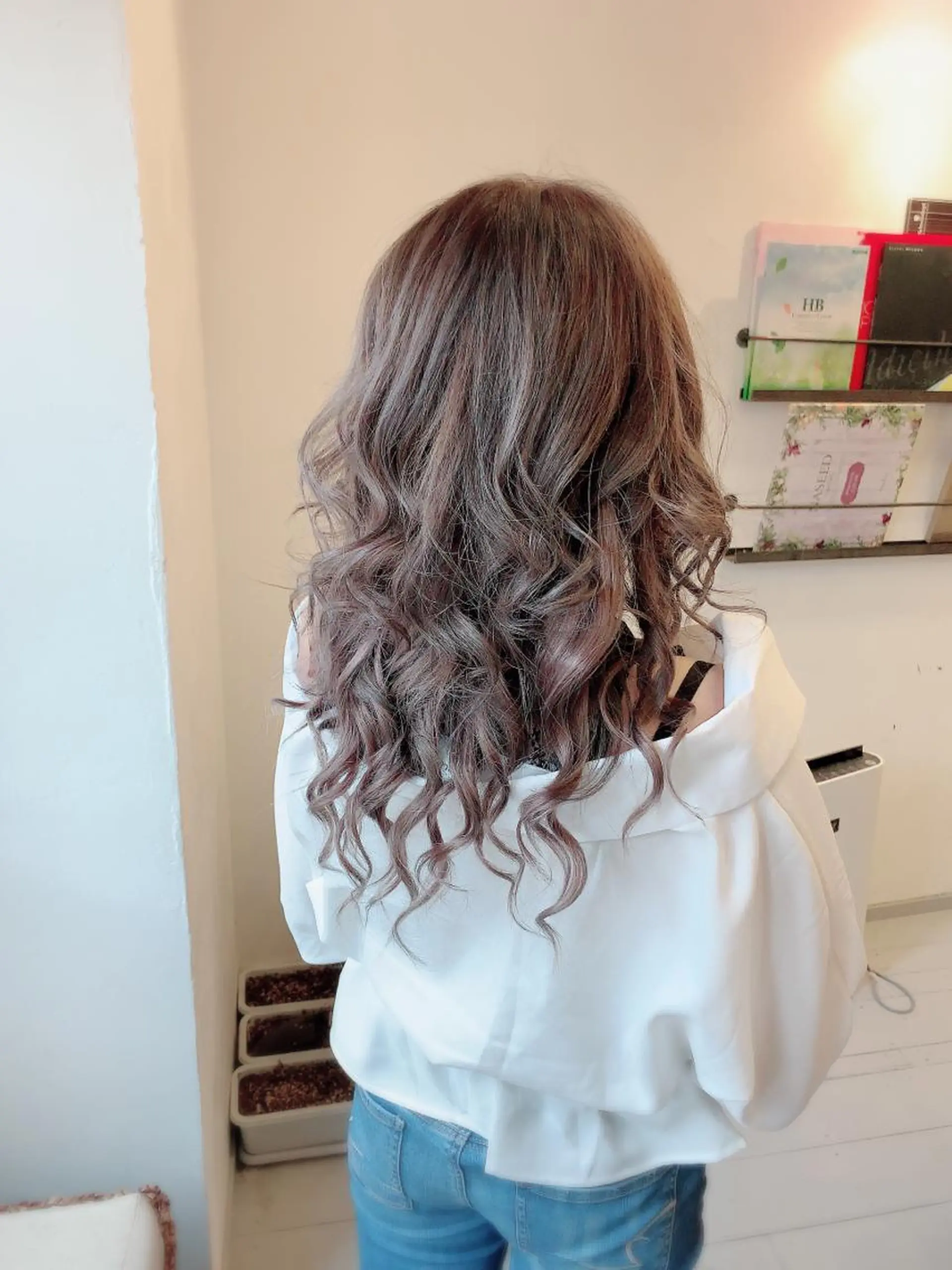 ロング カラー アッシュ ブリーチ カット エクステ 🍀Moda by Grande🍀のヘアスタイル