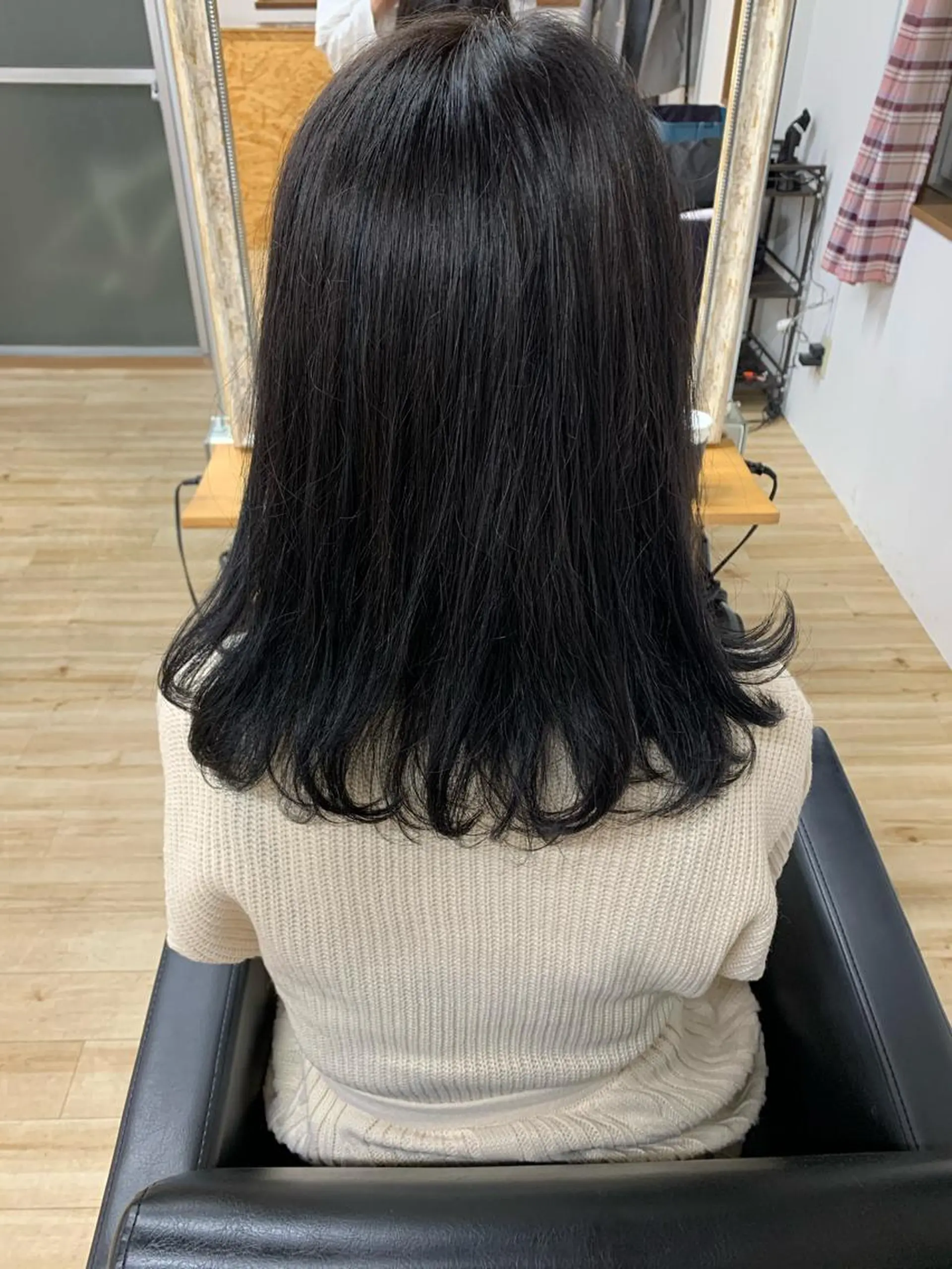 カラー 黒髪 ブルーカラー ブルーブラック メンズ満足度No.1 代表　北野拓海　蕨のヘアスタイル