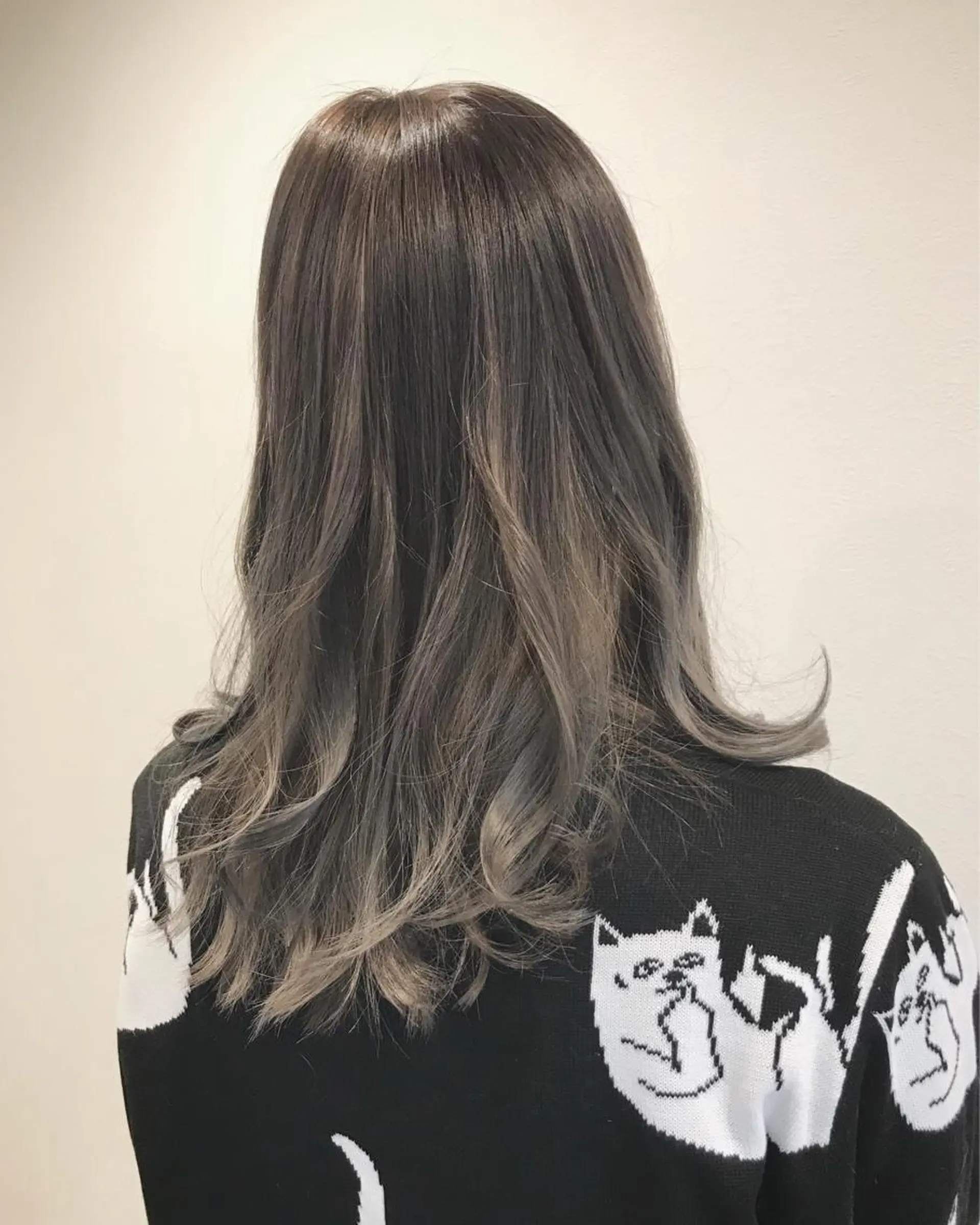 セミロング カラー アディクシーカラー グラデーションカラー ヘアカラー トリートメント エイト ウメダのヘアスタイル