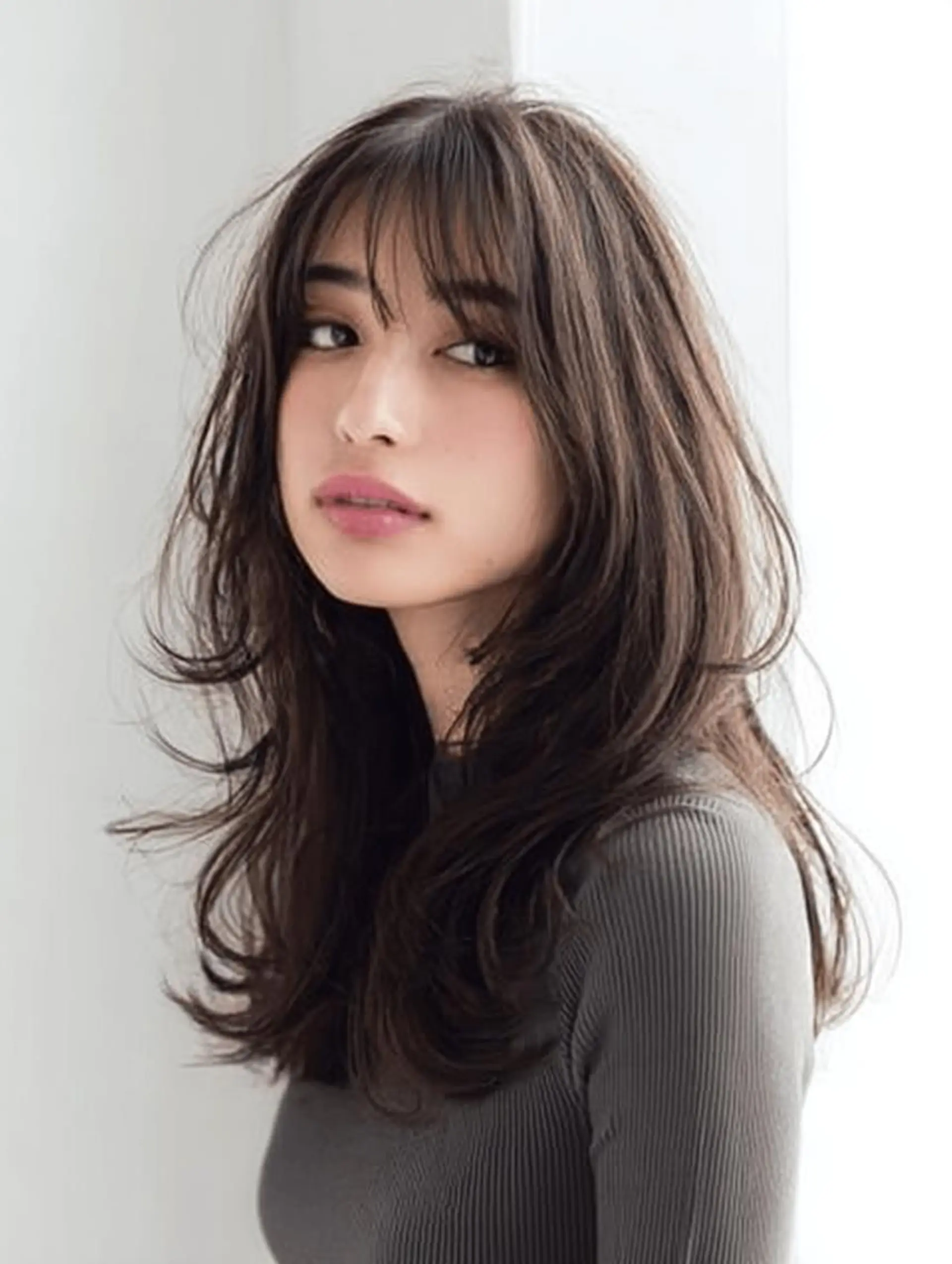 セミロング ハッシュカット 髪質改善 レイヤーカット 縮毛矯正 トリートメント カット ヘアカラー 縮毛矯正 トリートメント 生艶髪&レイヤー🔔 渋谷お薦めNo.1✨のヘアスタイル