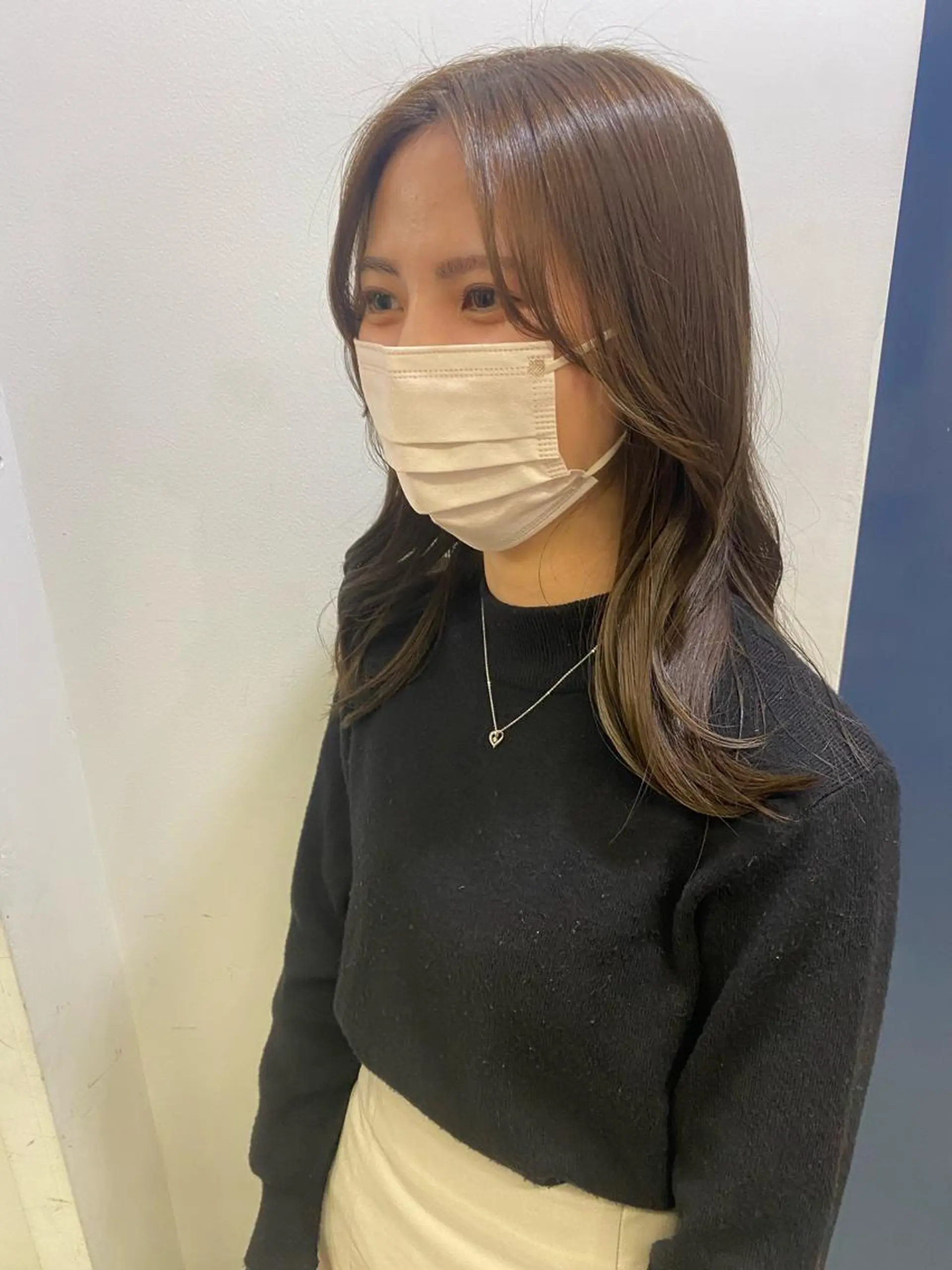 ロング カラー ミルクティーベージュ outaのヘアスタイル