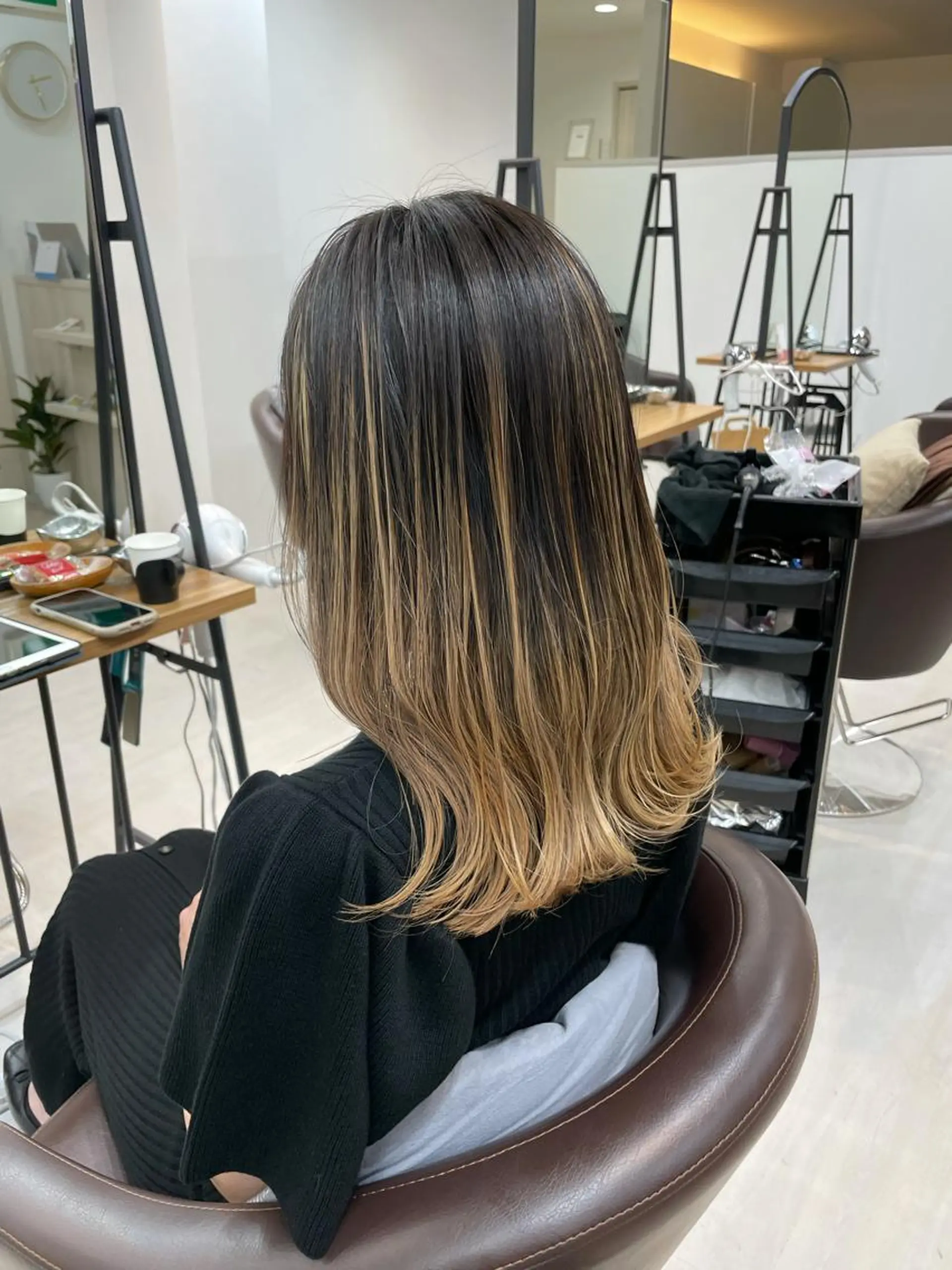 セミロング カラー 加藤 雄大のヘアスタイル