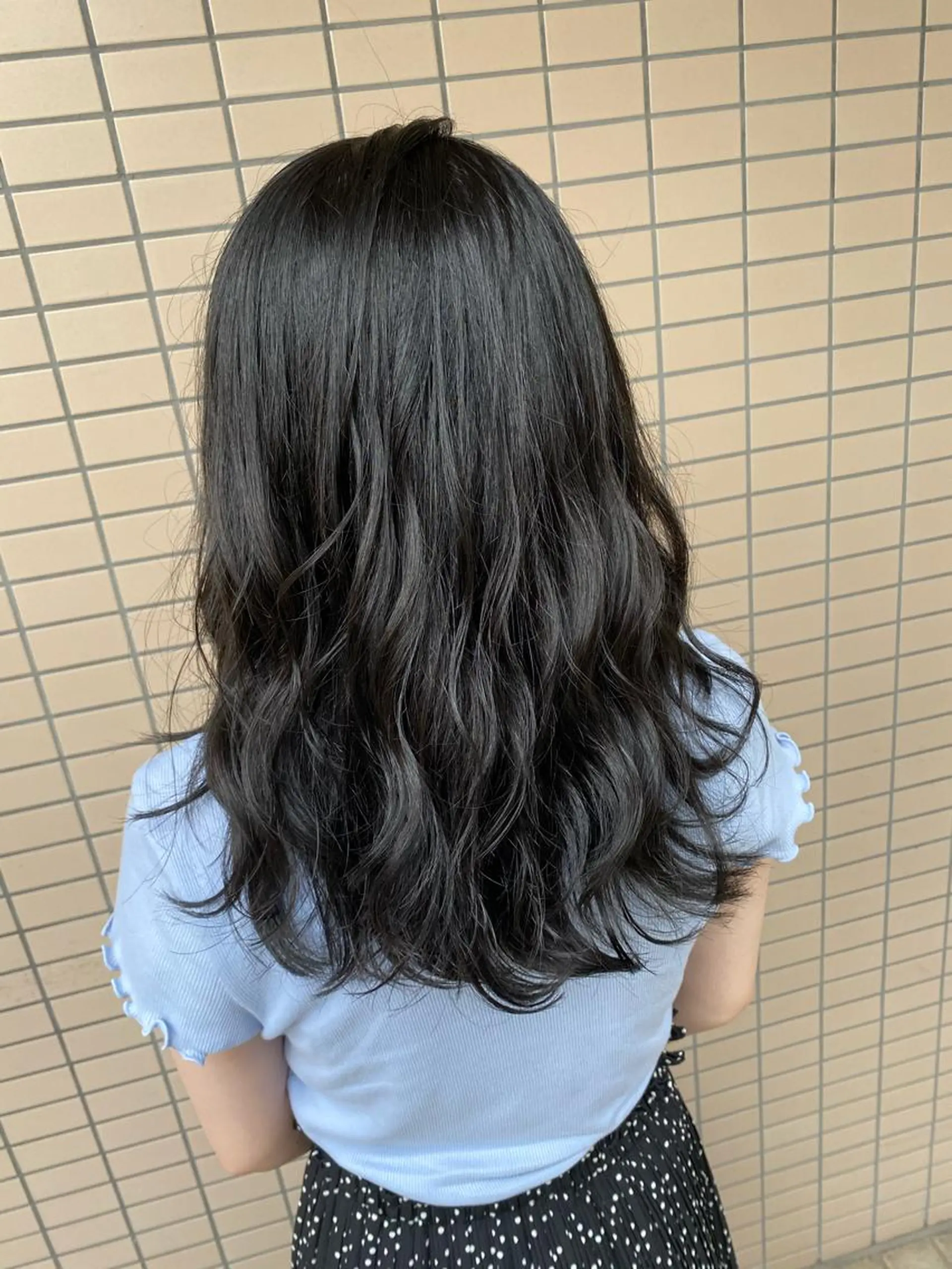 セミロング カラー グレージュ 赤み消し韓国ヘア レイヤー縮毛🤍渡邉のヘアスタイル