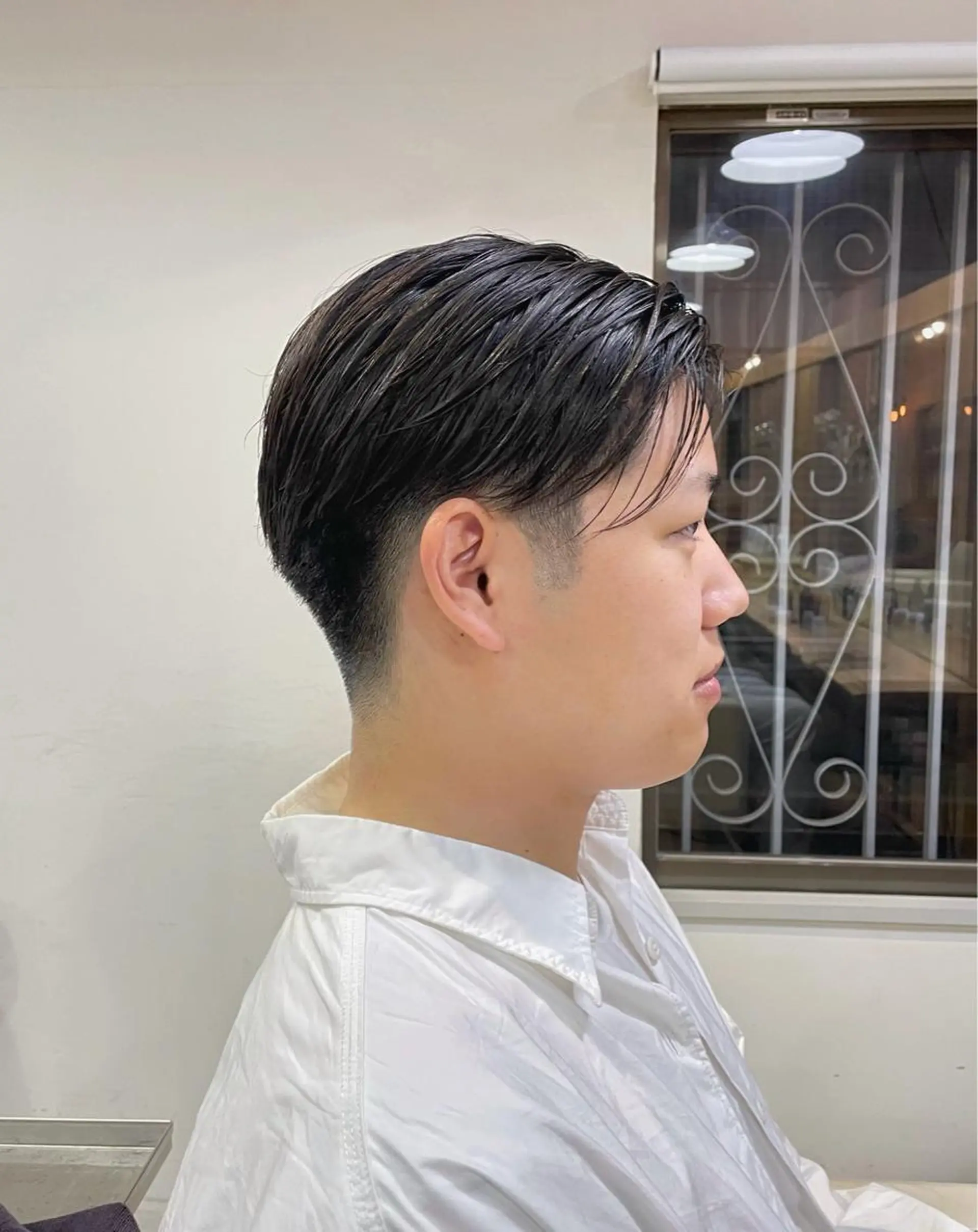 メンズ アップバング センターパート 刈り上げ カット 野間 祐哉のヘアスタイル